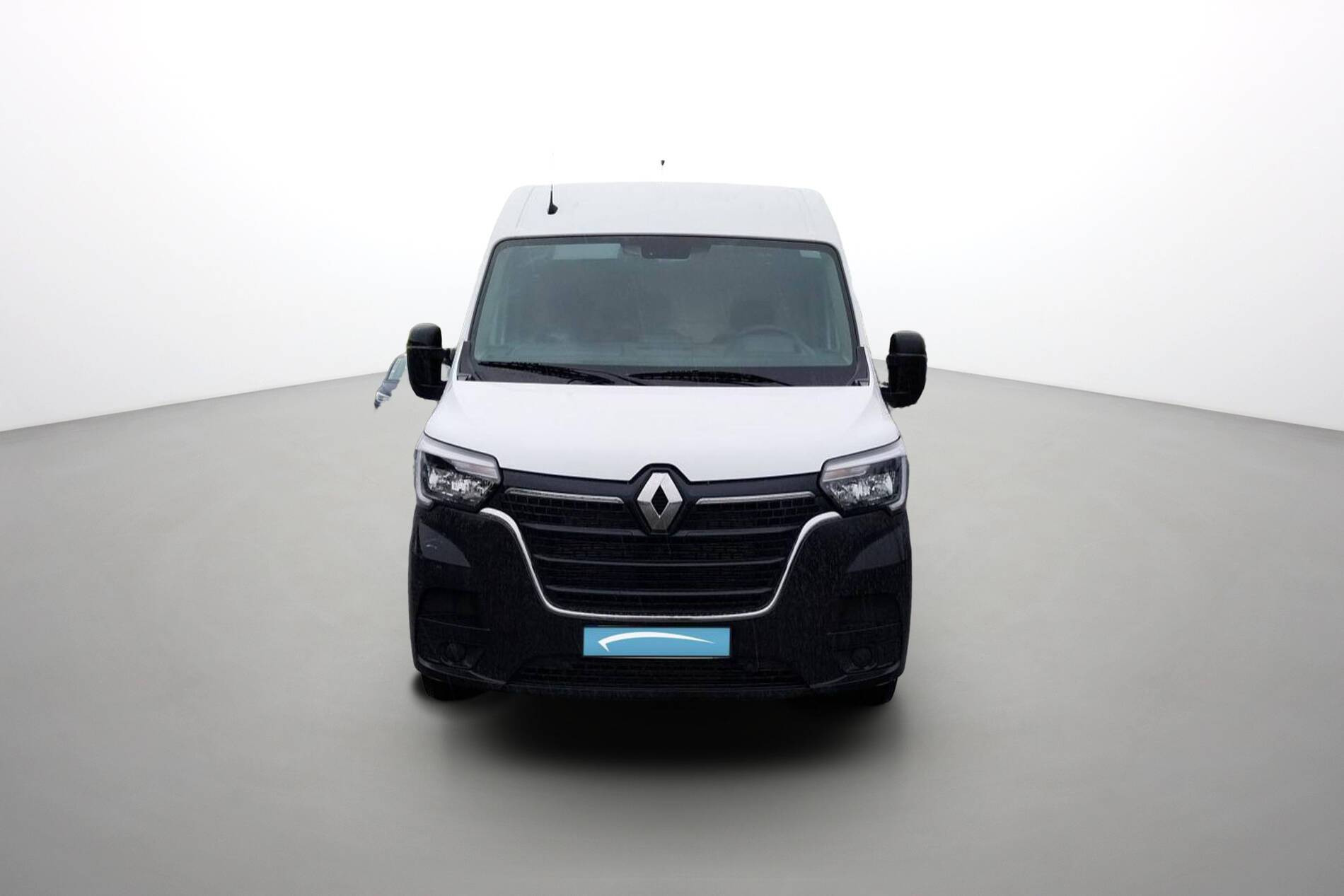 Vente en ligne Renault Master Fourgon MASTER FGN TRAC F3500 L2H2 BLUE DCI 135 au prix de 27 990 €