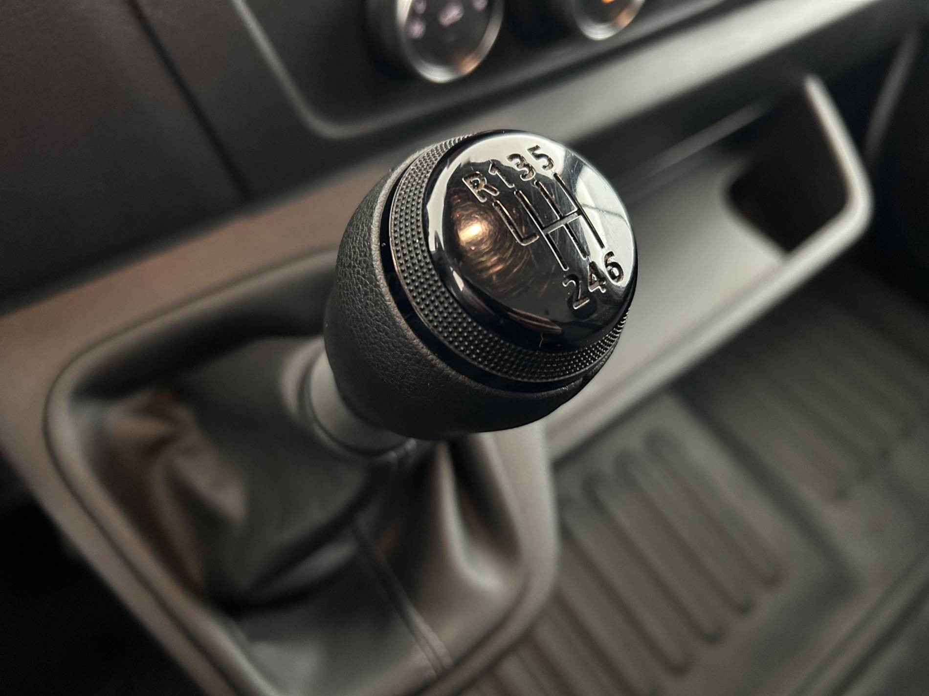 Vente en ligne Renault Master Fourgon MASTER FGN TRAC F3500 L2H2 BLUE DCI 135 au prix de 26 790 €