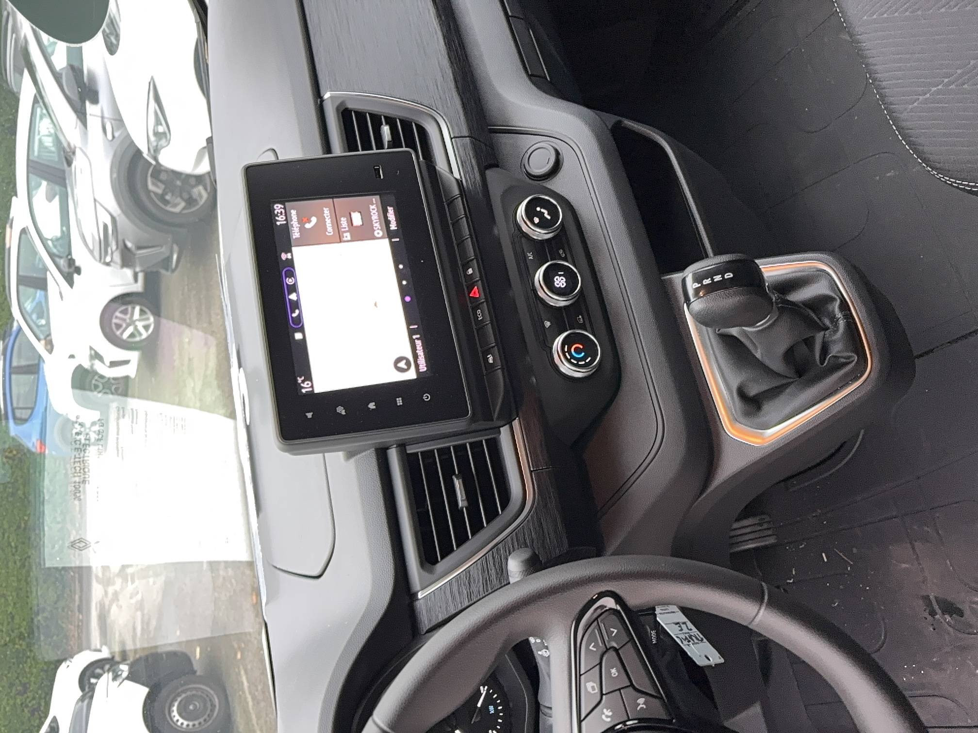 Vente en ligne Renault Trafic Van E-Tech FG GCF L1H1 52kWh AC22 au prix de 45 290 €