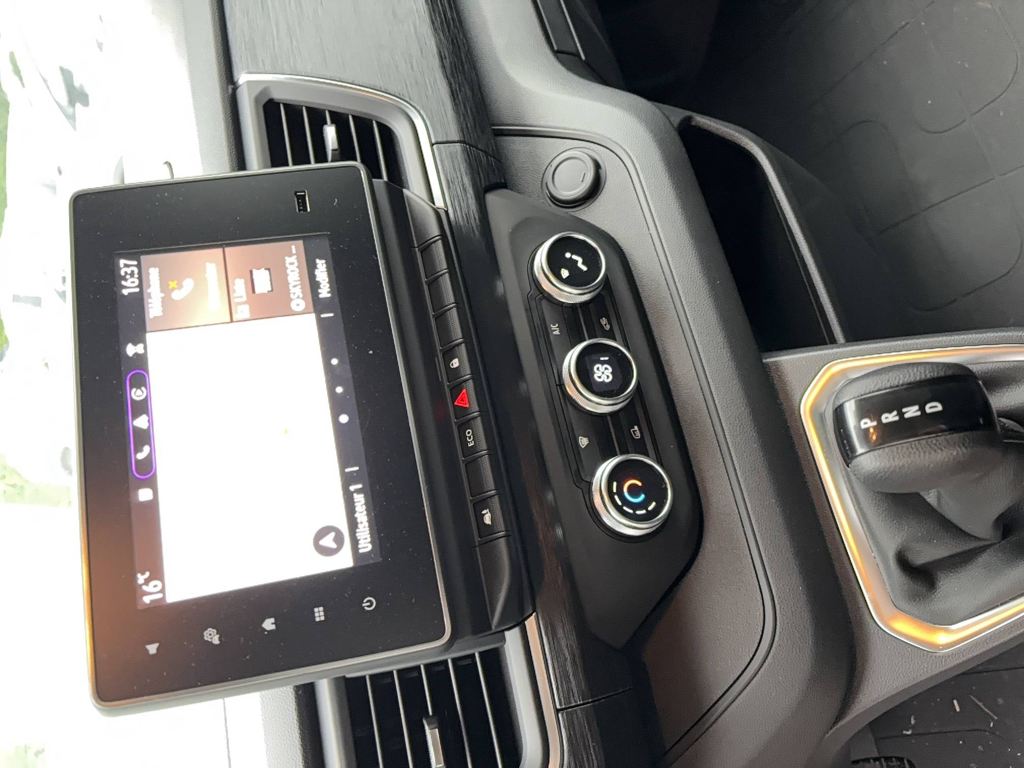 Vente en ligne Renault Trafic Van E-Tech FG GCF L1H1 52kWh AC22 au prix de 45 290 €