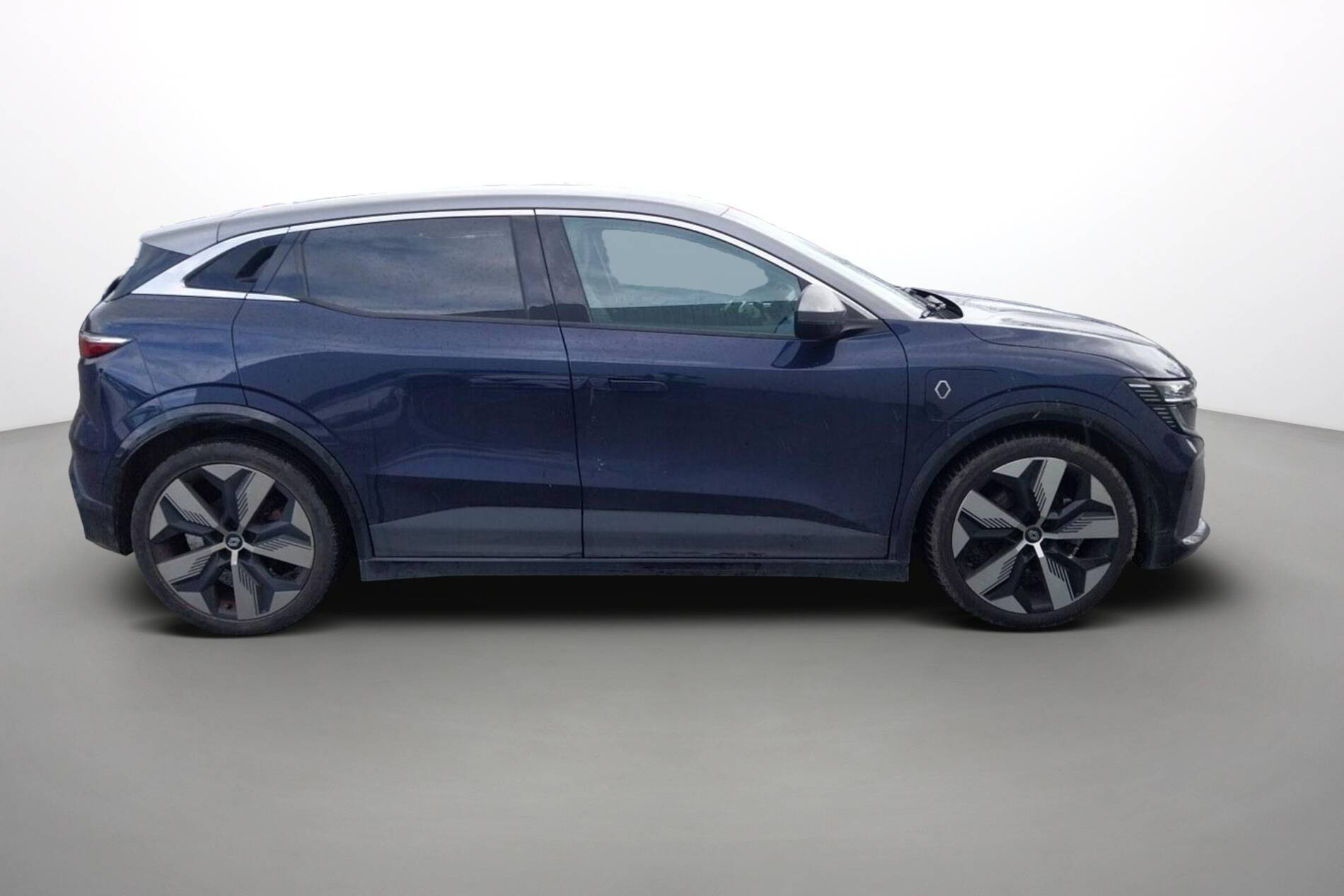 Vente en ligne Renault Megane E-Tech  EV60 220 ch super charge au prix de 20 890 €