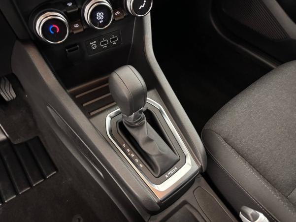 Vente en ligne Renault Clio 5 Clio E-Tech 140 - 21N au prix de 16 590 €