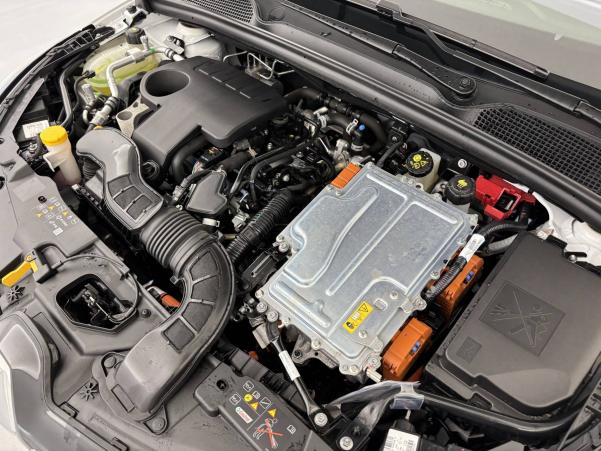 Vente en ligne Renault Clio 5 Clio E-Tech 140 - 21N au prix de 16 590 €