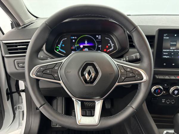 Vente en ligne Renault Clio 5 Clio E-Tech 140 - 21N au prix de 16 590 €