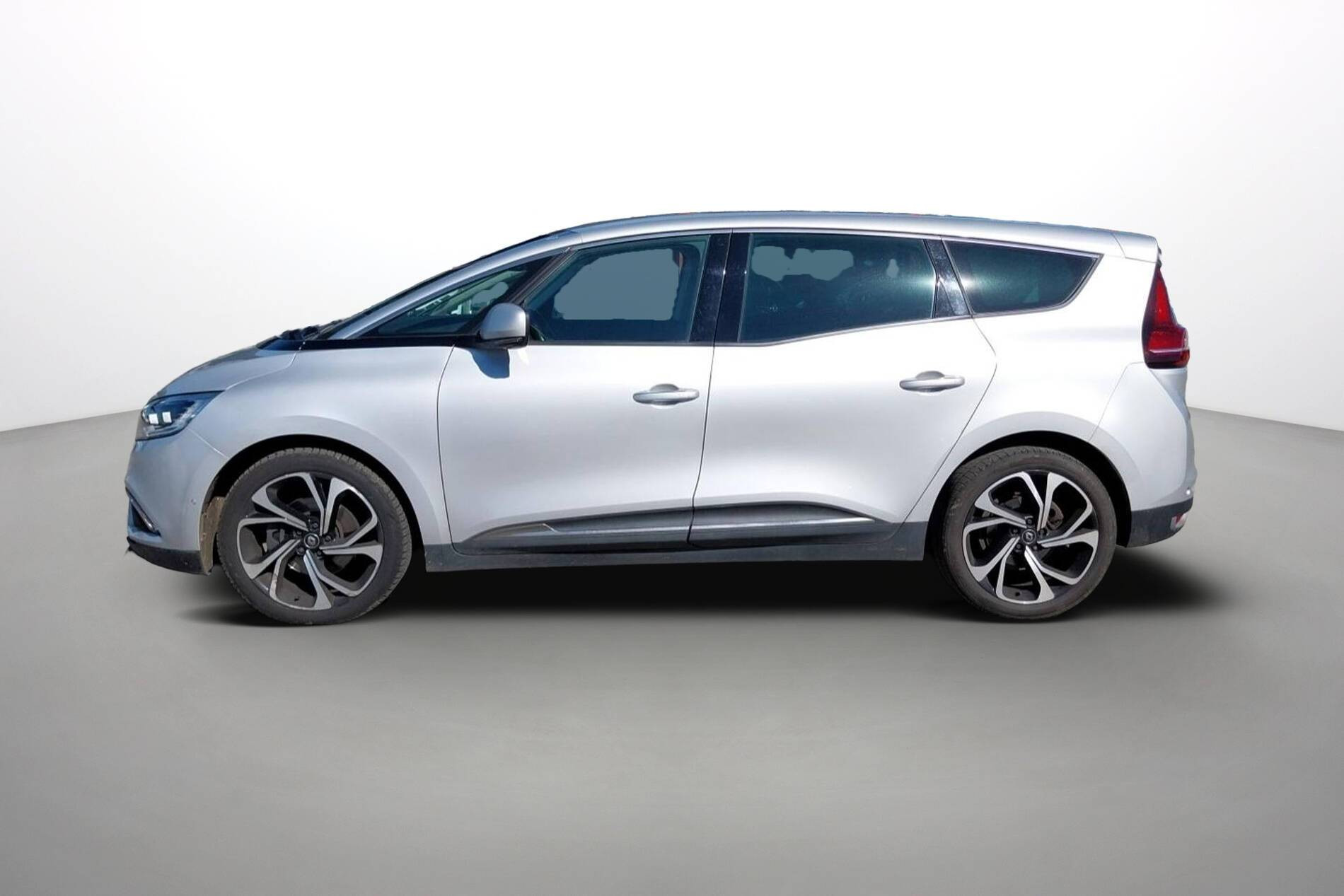 Vente en ligne Renault Grand Scenic 4 Grand Scenic Blue dCi 120 EDC au prix de 16 990 €