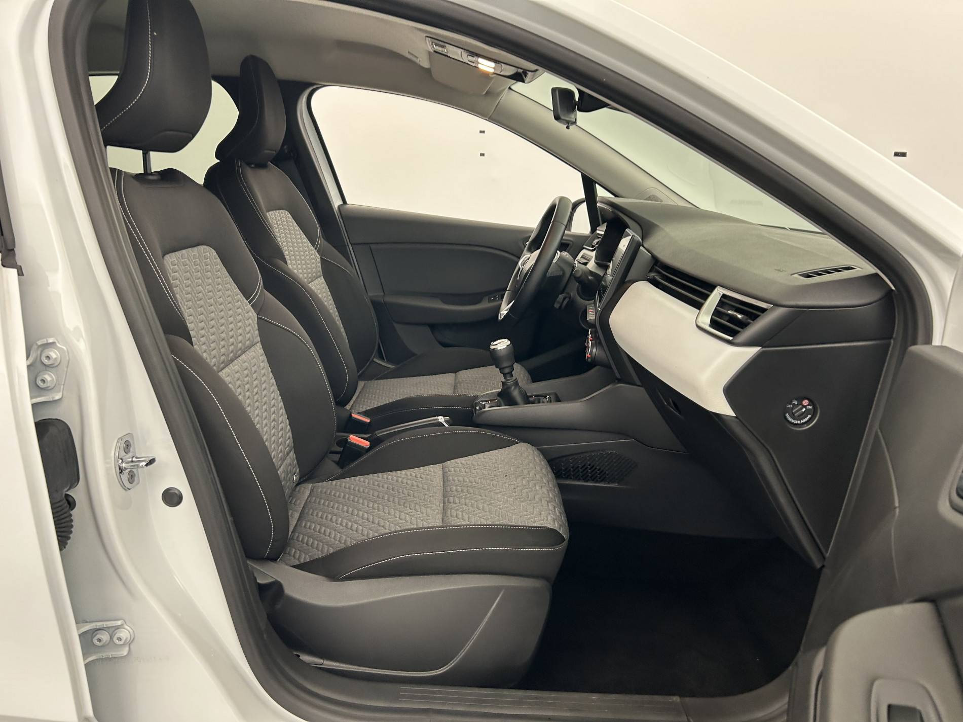 Vente en ligne Renault Clio 5 Clio TCe 100 GPL au prix de 14 390 €