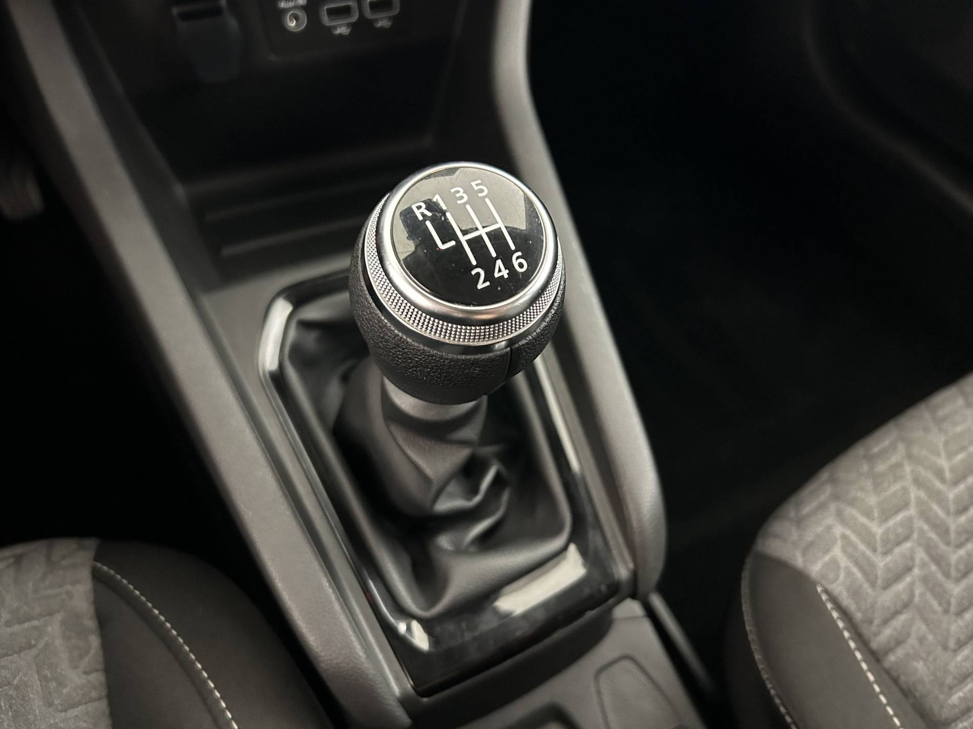 Vente en ligne Renault Clio 5 Clio TCe 100 GPL au prix de 14 390 €