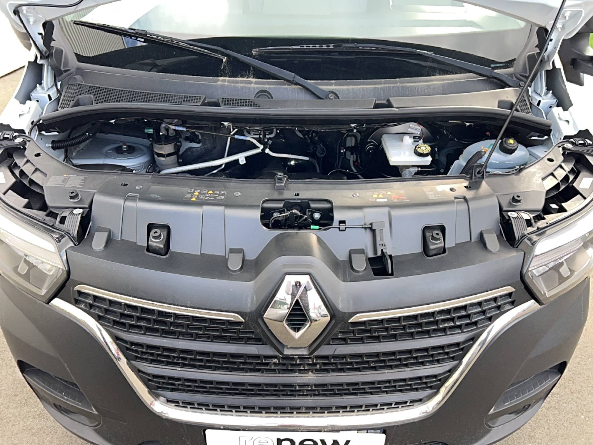 Vente en ligne Renault Master Fourgon MASTER FGN TRAC F3500 L2H2 BLUE DCI 135 au prix de 23 590 €