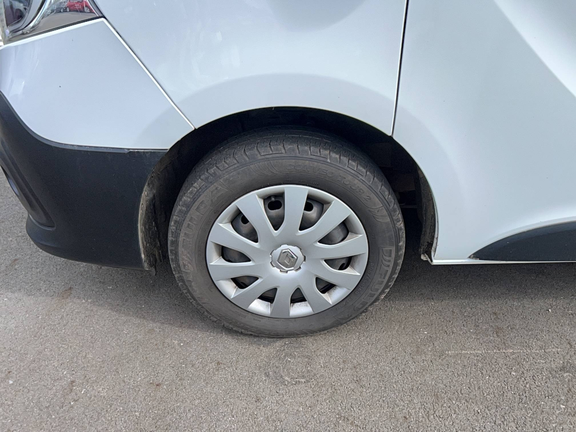 Vente en ligne Renault Trafic 3 Fourgon TRAFIC FGN L2H1 1300 KG DCI 120 au prix de 20 990 €