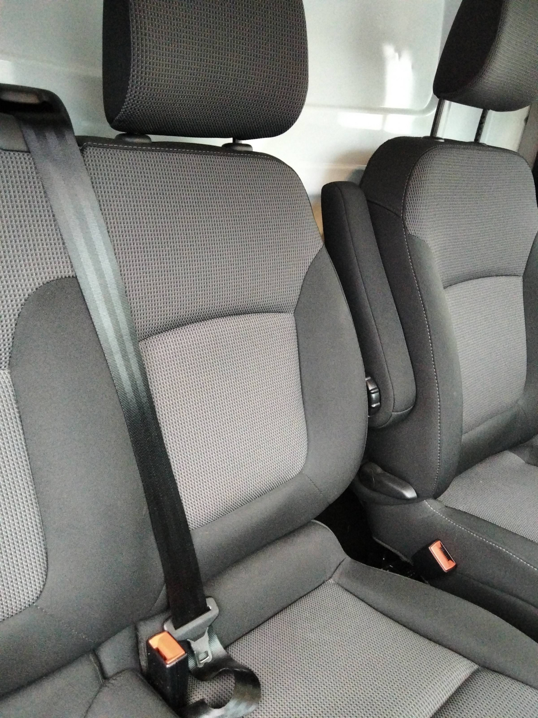 Vente en ligne Renault Trafic 3 Fourgon TRAFIC FGN L1H1 3T BLUE DCI 130 GSR2 au prix de 25 990 €