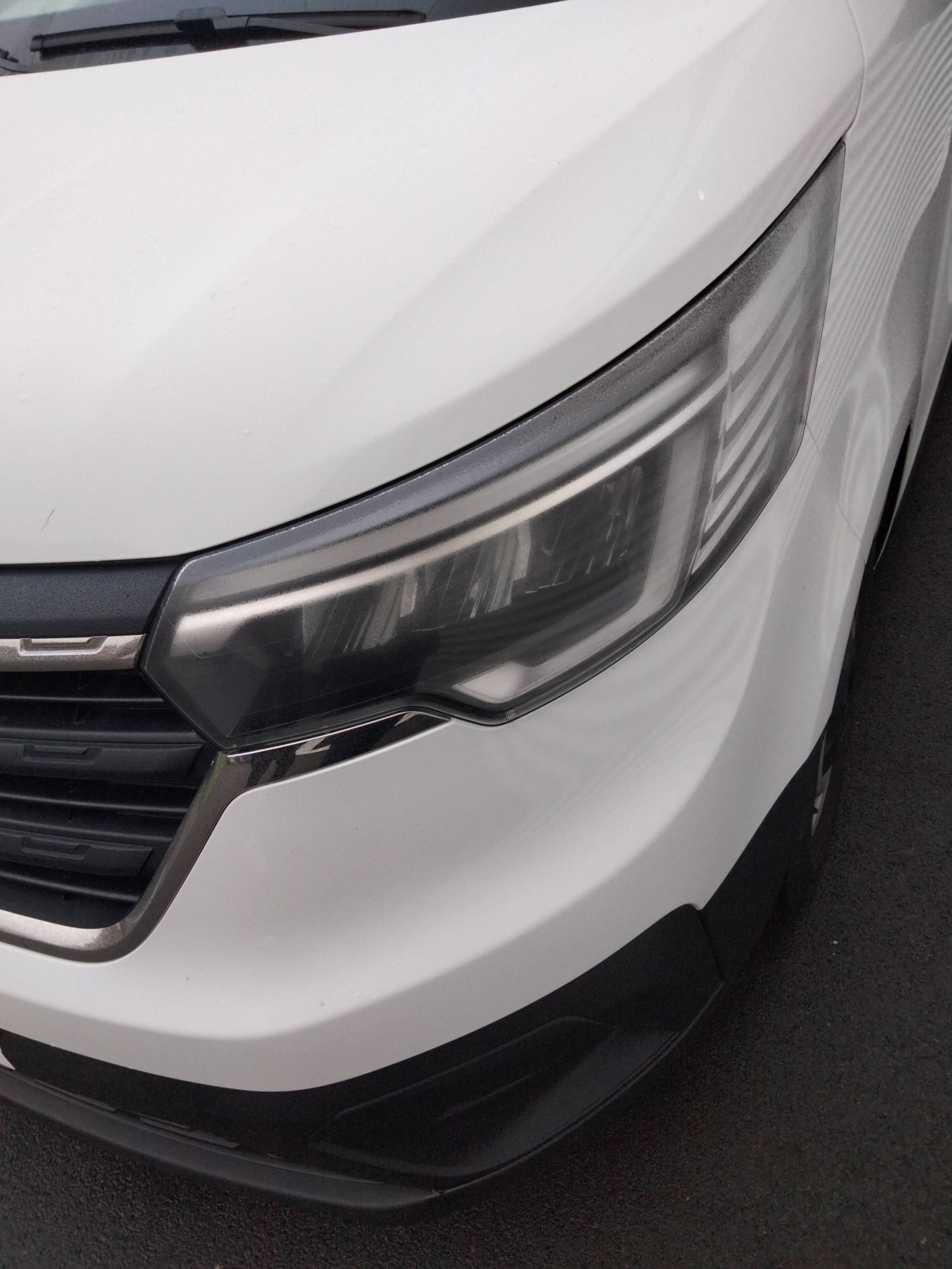 Vente en ligne Renault Trafic 3 Fourgon TRAFIC FGN L1H1 3T BLUE DCI 130 GSR2 au prix de 25 990 €