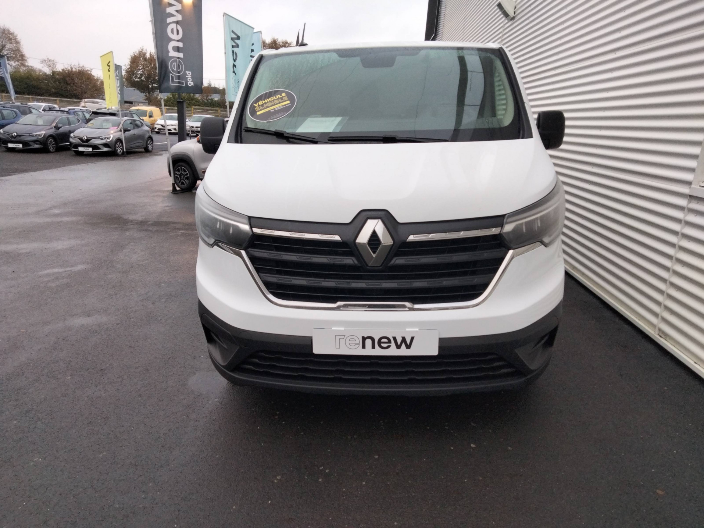 Vente en ligne Renault Trafic 3 Fourgon TRAFIC FGN L1H1 3T BLUE DCI 130 GSR2 au prix de 25 990 €