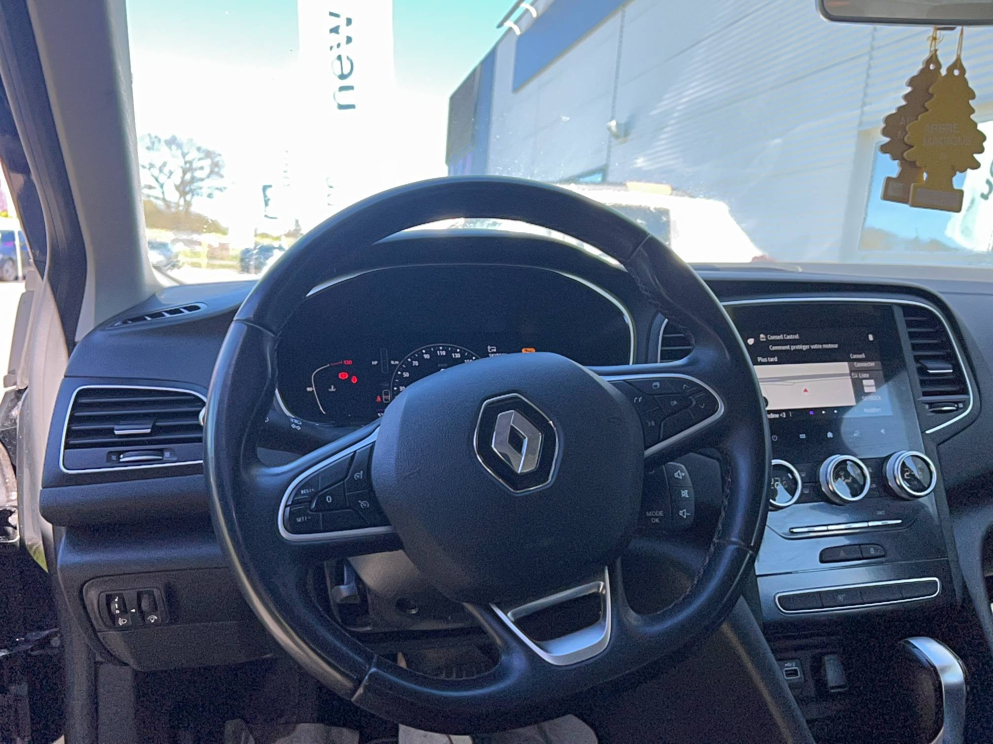 Vente en ligne Renault Megane 4  Blue dCi 115 EDC au prix de 17 990 €