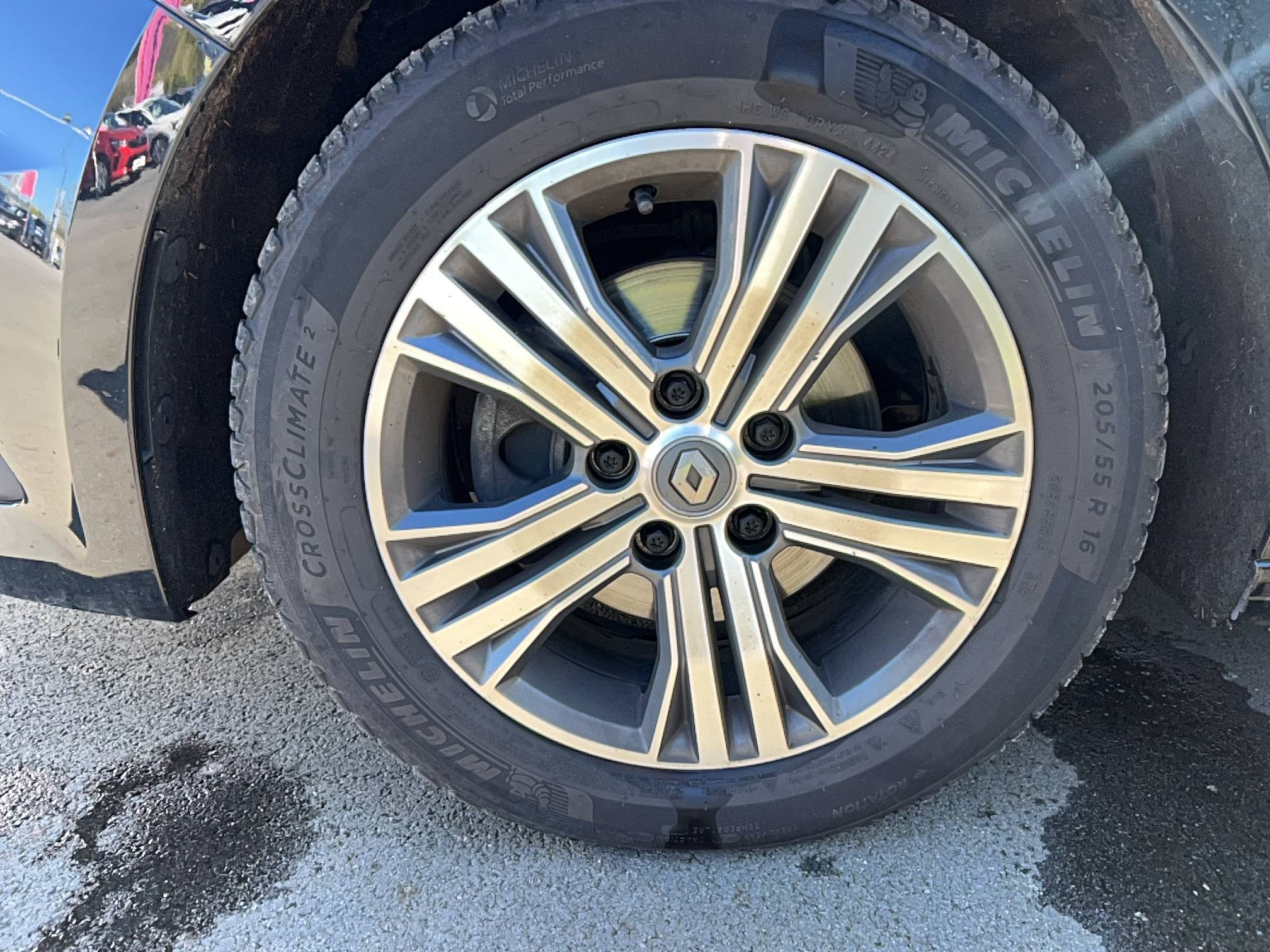 Vente en ligne Renault Megane 4  Blue dCi 115 EDC au prix de 17 990 €