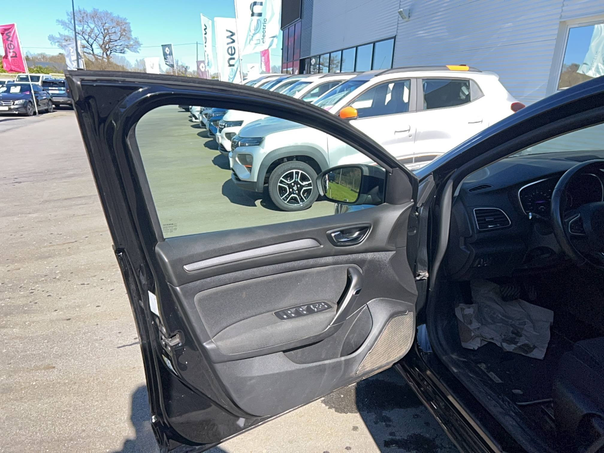 Vente en ligne Renault Megane 4  Blue dCi 115 EDC au prix de 17 990 €