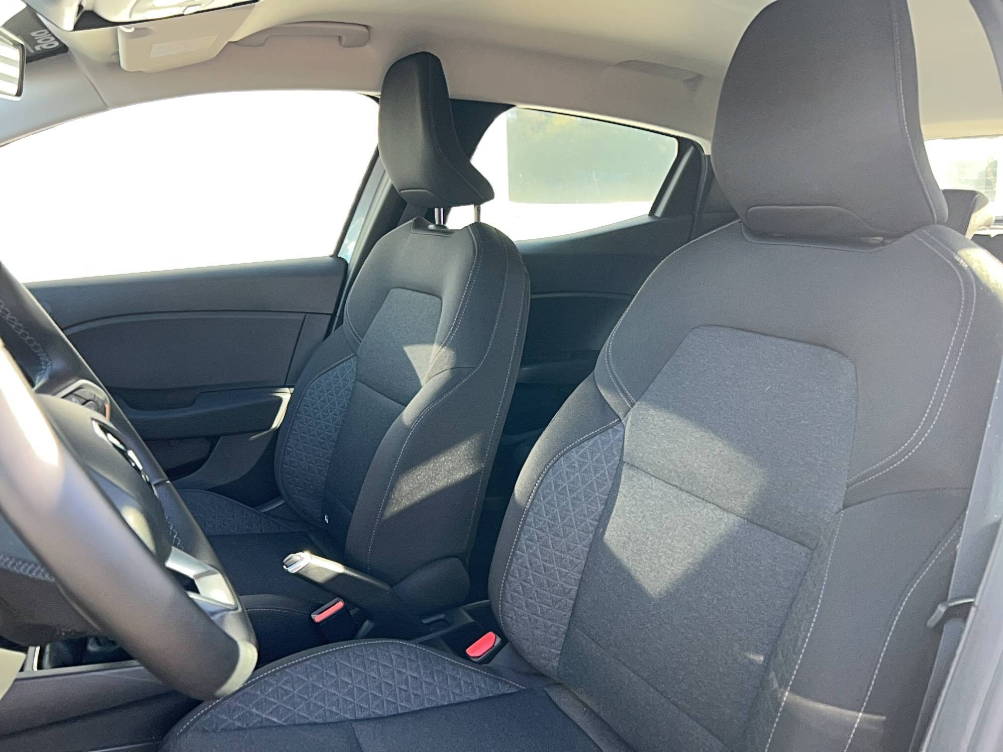 Vente en ligne Renault Clio 5 Clio TCe 90 au prix de 14 990 €