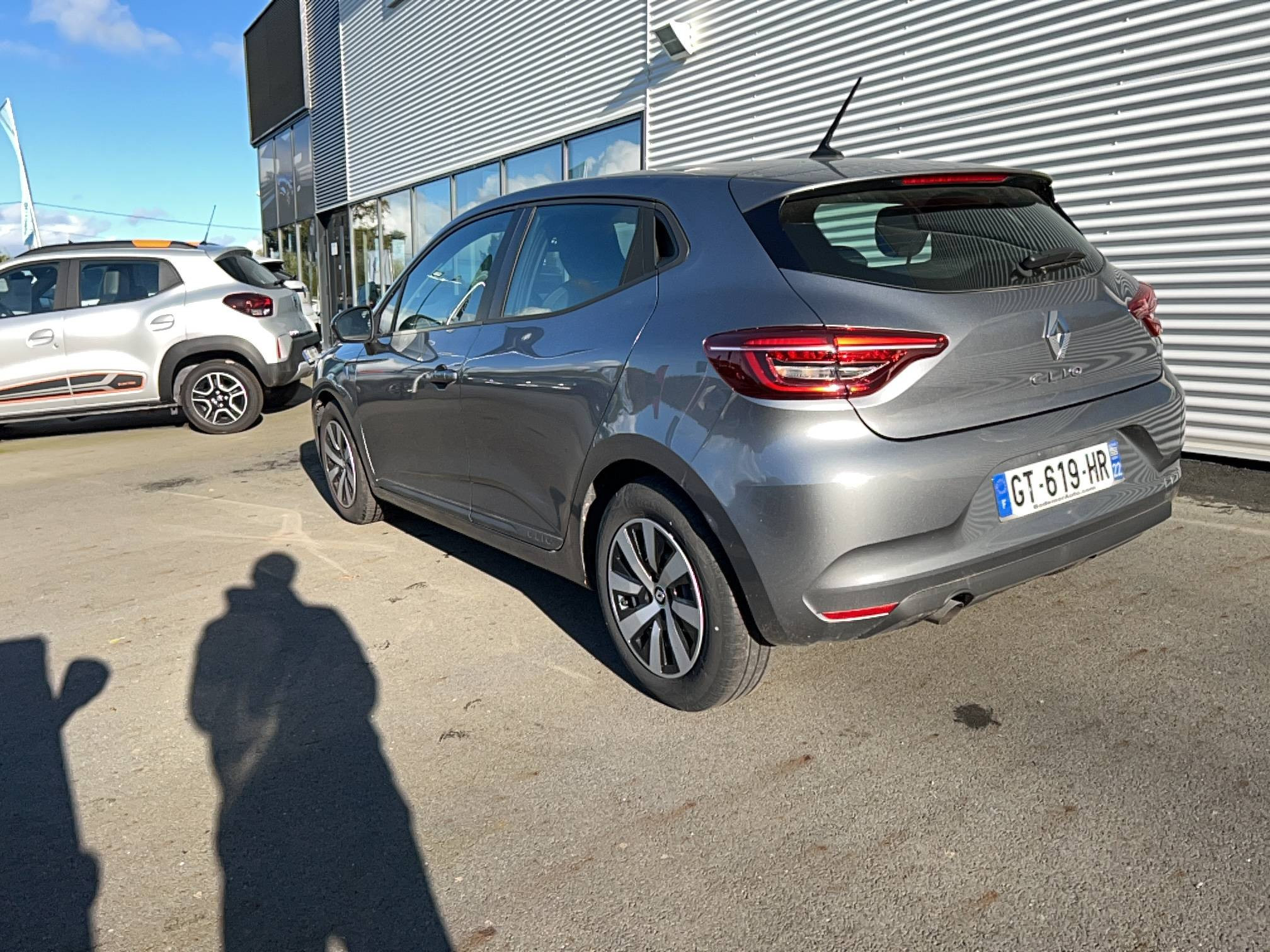 Vente en ligne Renault Clio 5 Clio TCe 90 au prix de 14 990 €