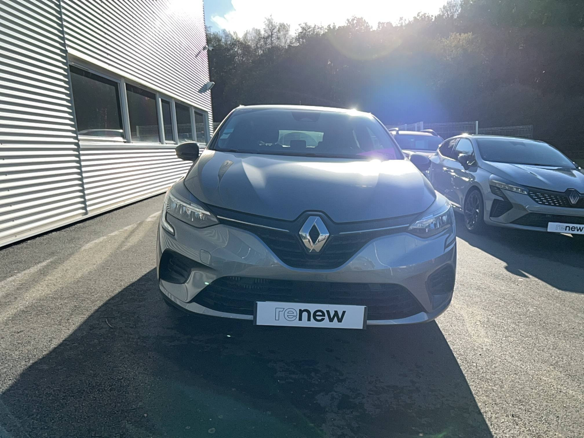 Vente en ligne Renault Clio 5 Clio TCe 90 au prix de 14 990 €