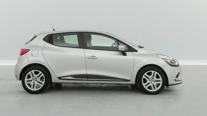 Vente en ligne Renault Clio 4 Clio TCe 90 E6C au prix de 10 990 €