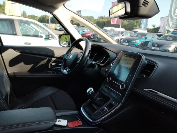 Vente en ligne Renault Grand Scenic 4 Grand Scenic dCi 130 Energy au prix de 16 990 €