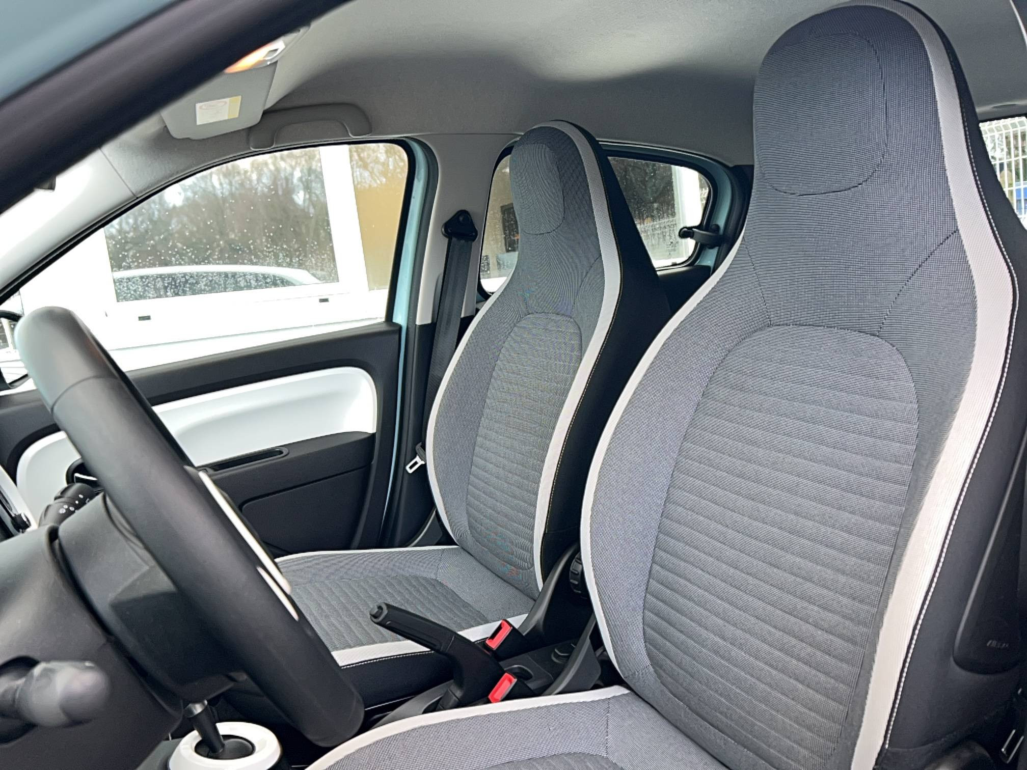 Vente en ligne Renault Twingo Electrique Twingo III E-Tech au prix de 9 990 €