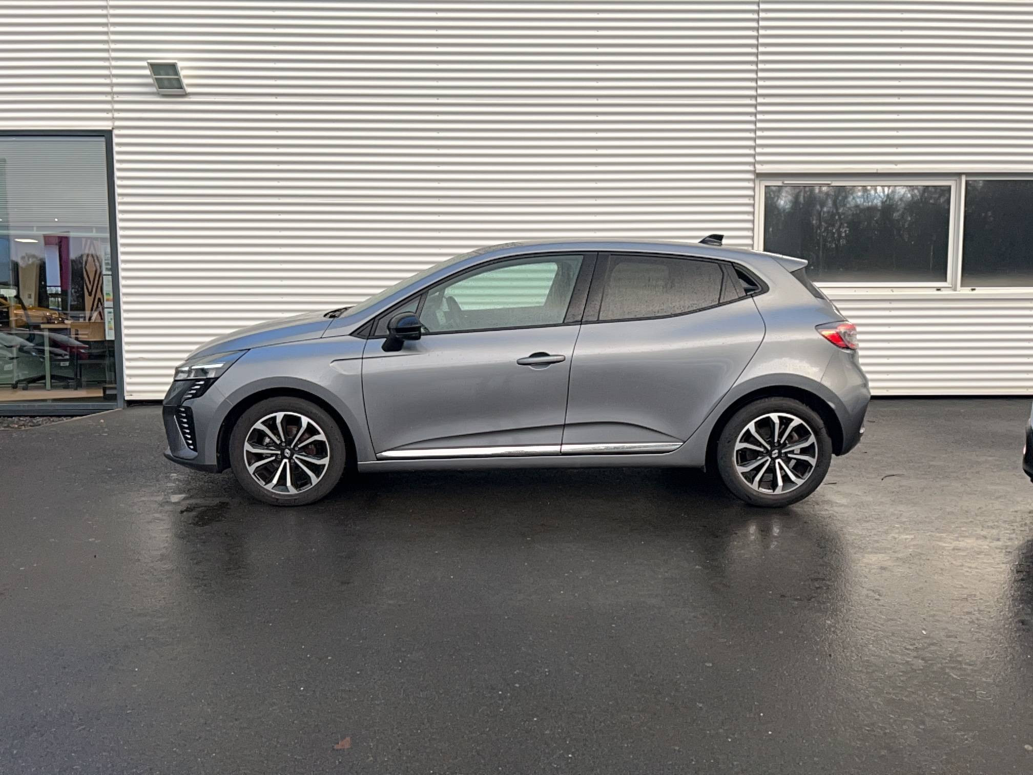 Vente en ligne Renault Clio 5 Clio TCe 90 ch GSR2 au prix de 18 590 €