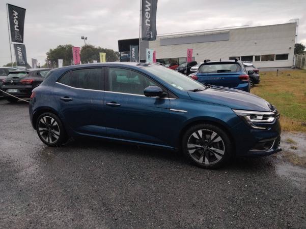 Vente en ligne Renault Megane 4 Mégane IV Berline Blue dCi 150 EDC au prix de 17 990 €