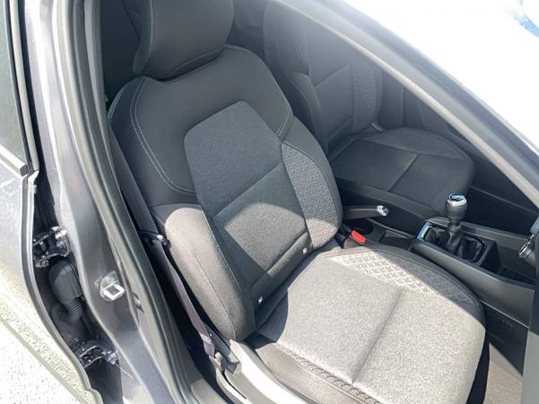 Vente en ligne Renault Clio 5 Clio TCe 90 au prix de 14 990 €
