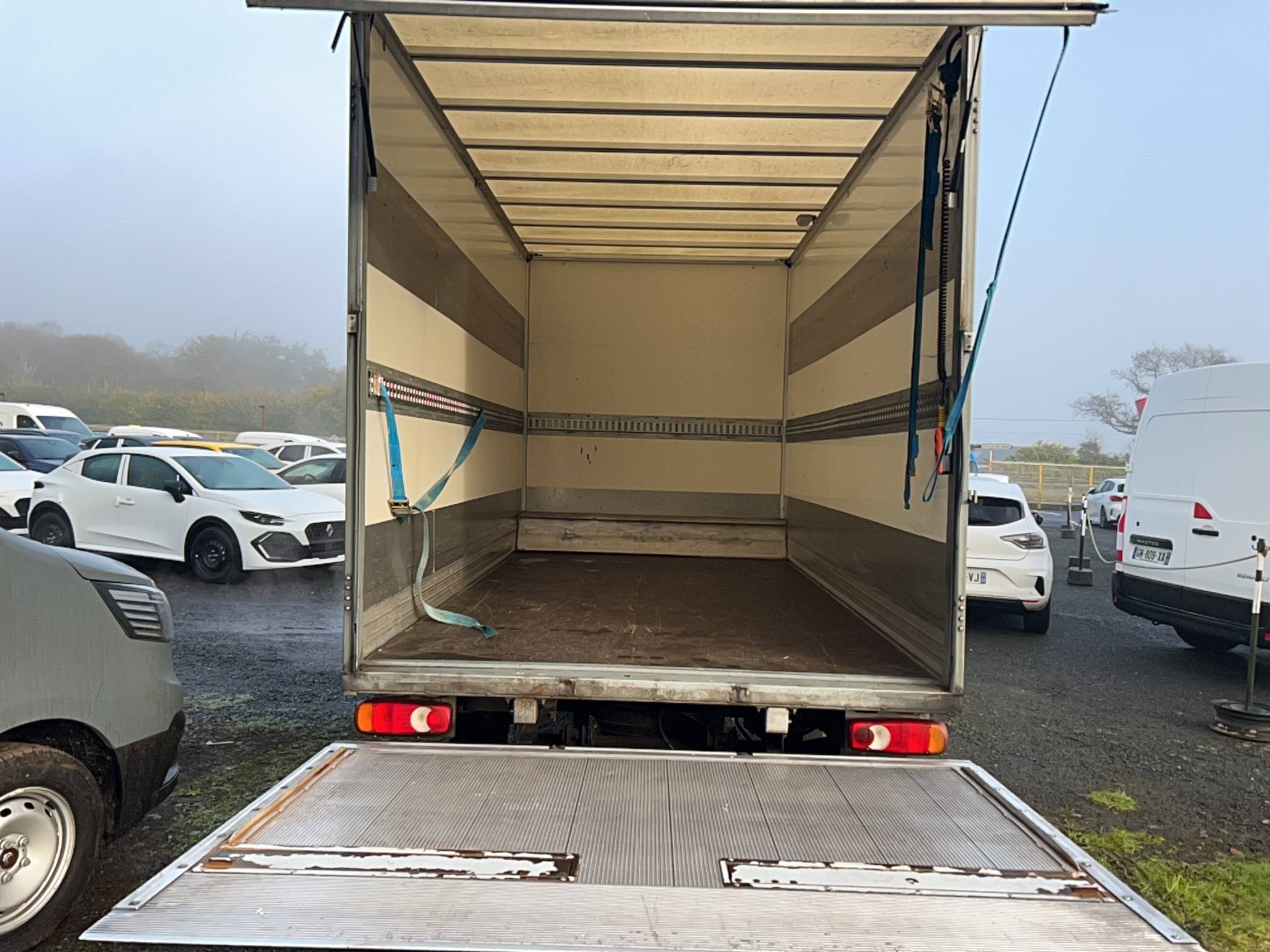 Vente en ligne Renault Master 3 Châssis Cabine MASTER CC L2 3.5t 2.3 dCi 130 E6 au prix de 23 990 €