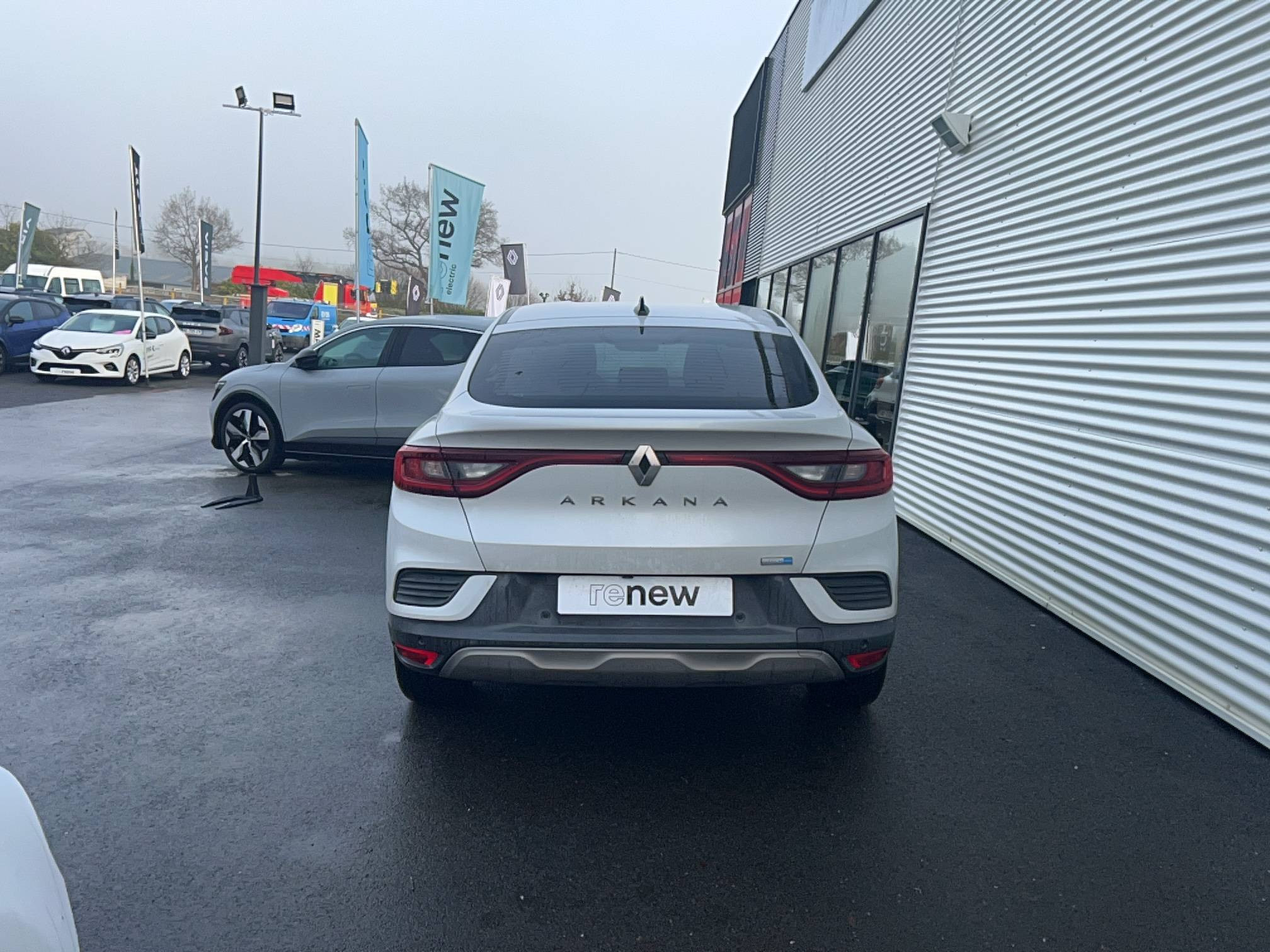 Vente en ligne Renault Arkana  E-Tech 145 - 21B au prix de 19 990 €
