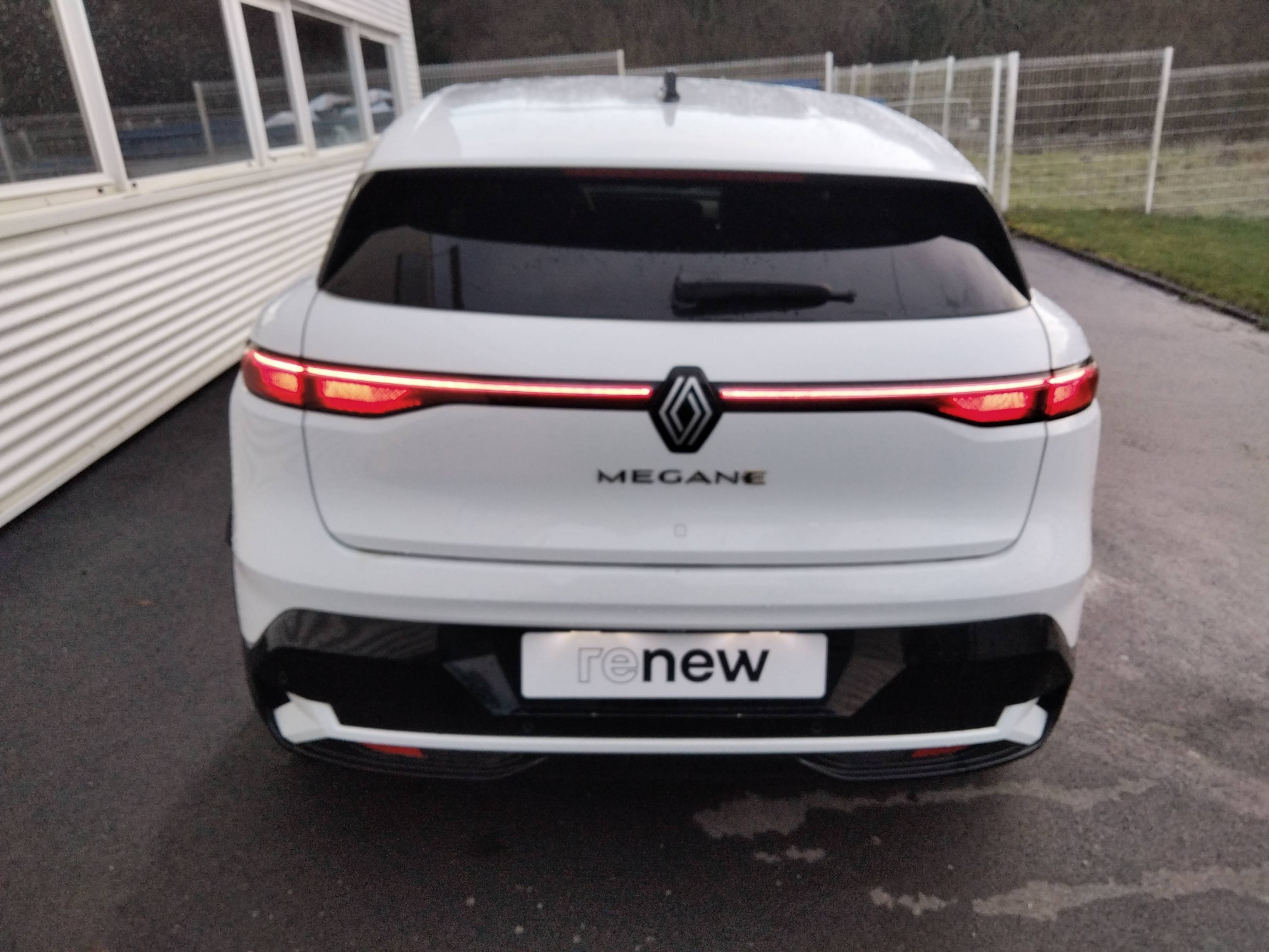 Vente en ligne Renault Megane E-Tech  EV60 220 ch super charge au prix de 22 790 €