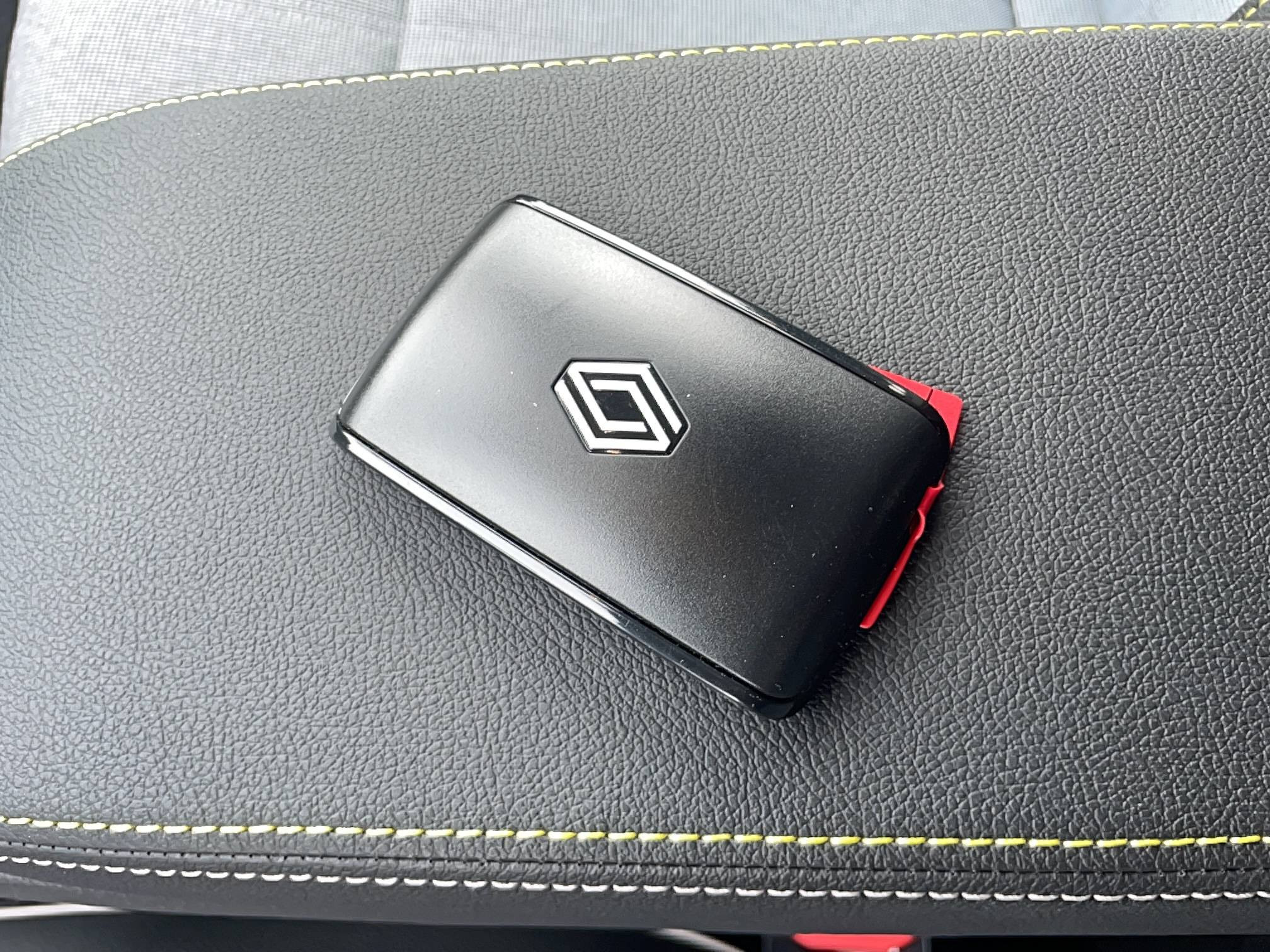 Vente en ligne Renault Scenic E-Tech  220 ch grande autonomie au prix de 47 590 €