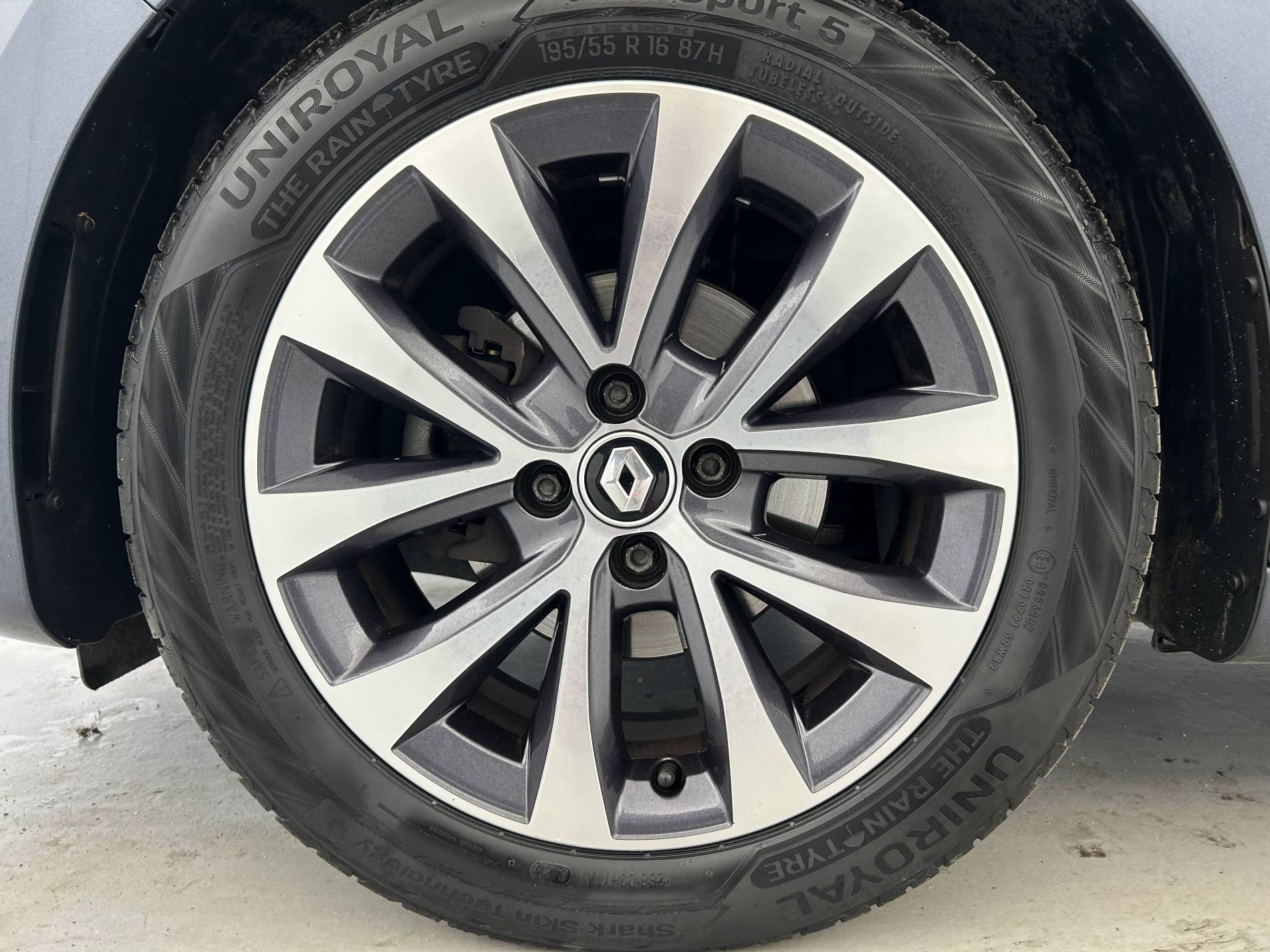 Vente en ligne Renault Clio 5 Clio TCe 90 - 21 au prix de 13 990 €