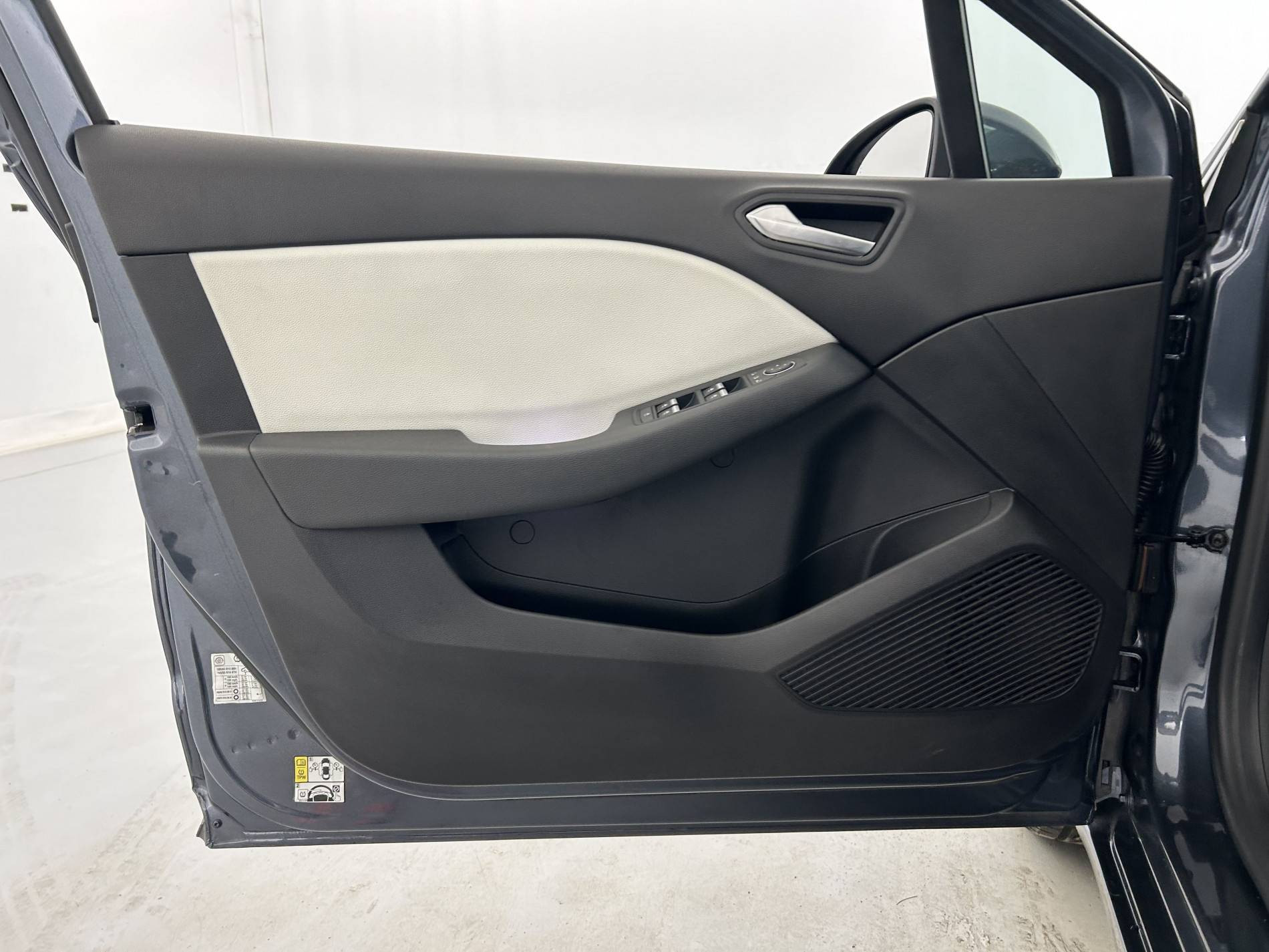 Vente en ligne Renault Clio 5 Clio TCe 90 - 21 au prix de 13 990 €