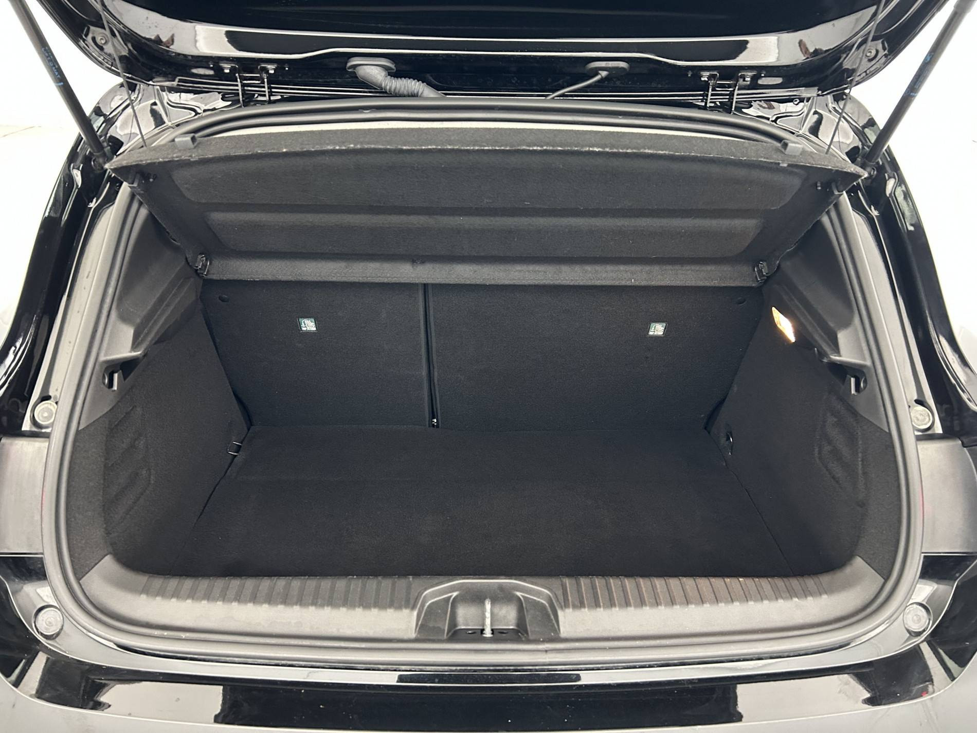 Vente en ligne Renault Clio 5 Clio E-Tech full hybrid 145 ch GSR2 au prix de 19 990 €