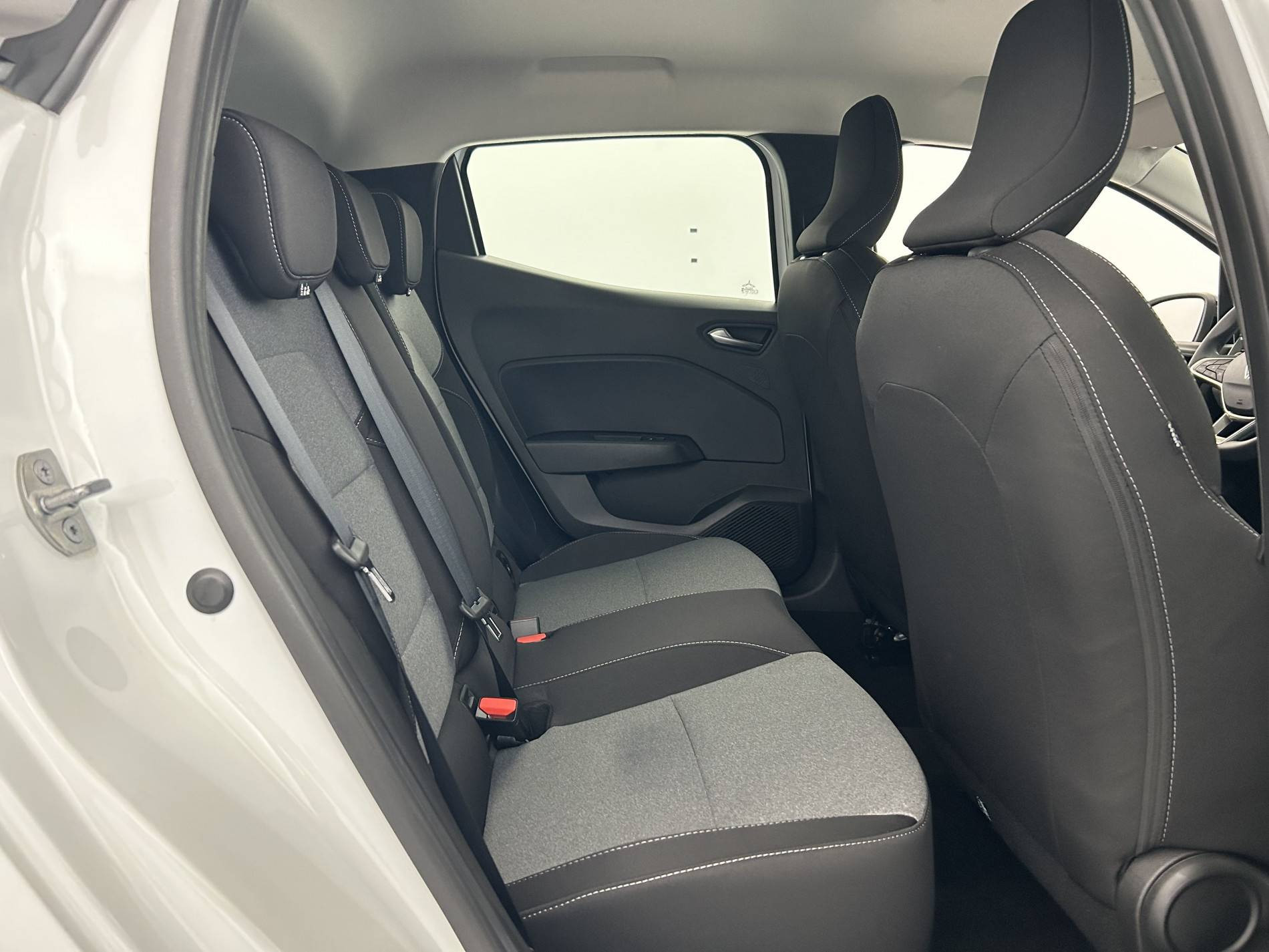 Vente en ligne Renault Clio 5 Clio TCe 90 ch GSR2 au prix de 15 390 €