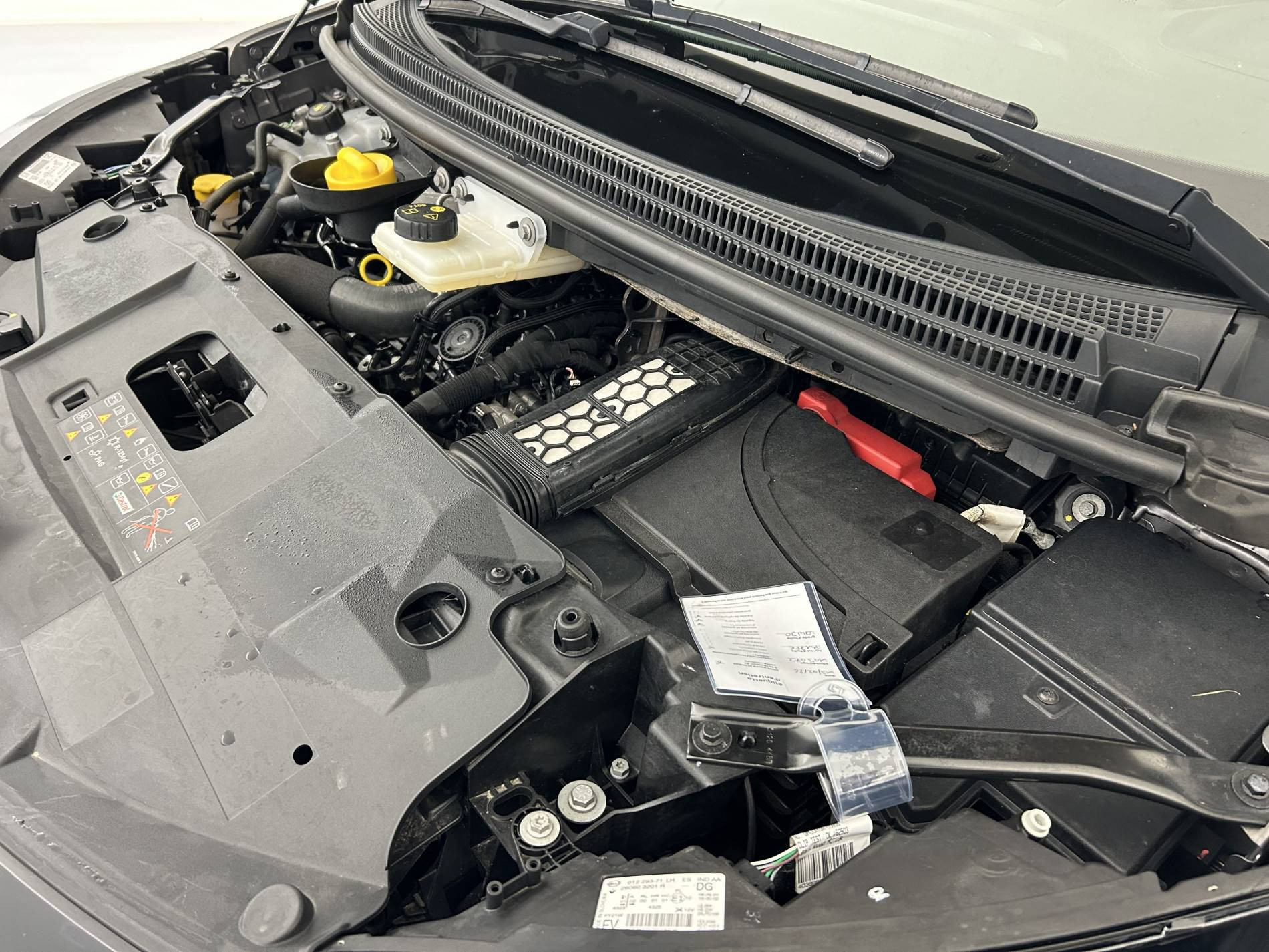 Vente en ligne Renault Grand Scenic 4 Grand Scenic TCe 160 FAP EDC au prix de 17 390 €