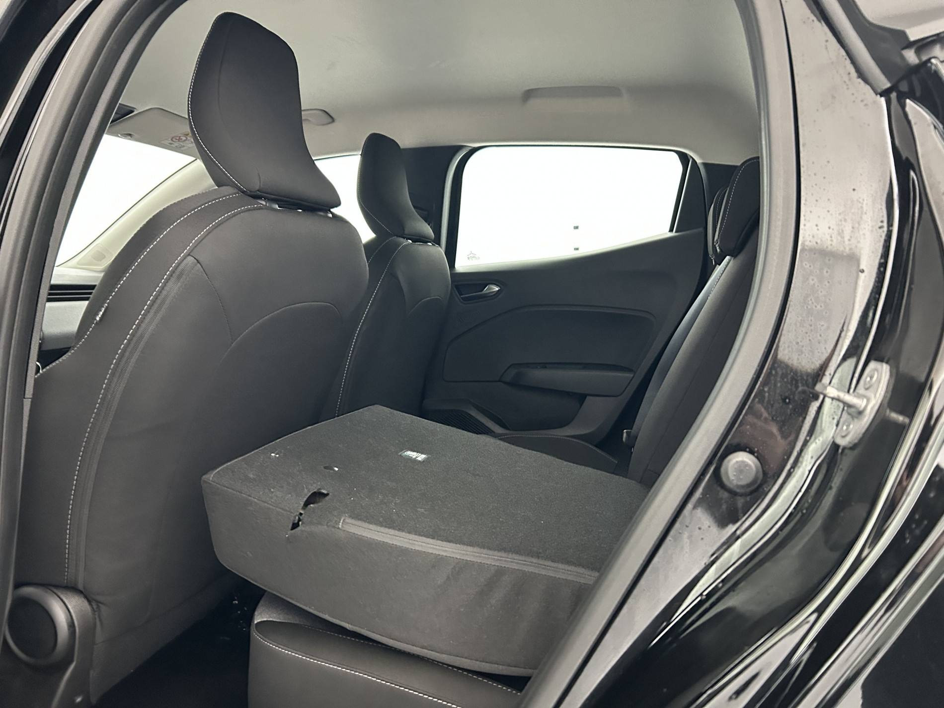 Vente en ligne Renault Clio 5 Clio E-Tech full hybrid 145 ch GSR2 au prix de 19 990 €