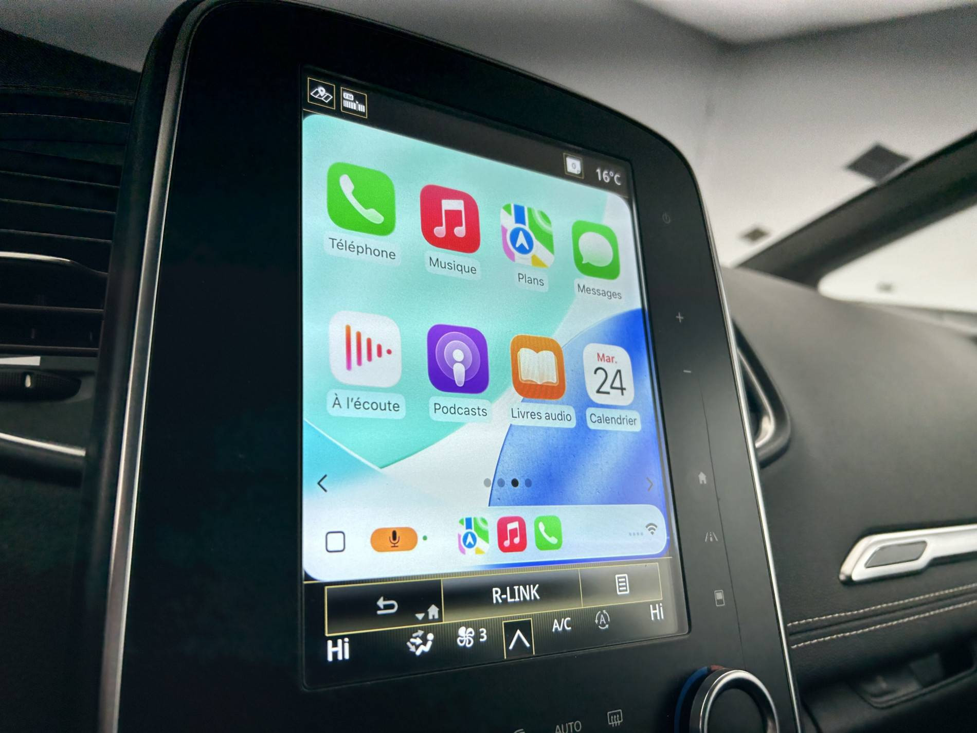 Vente en ligne Renault Grand Scenic 4 Grand Scenic TCe 160 FAP EDC au prix de 17 390 €