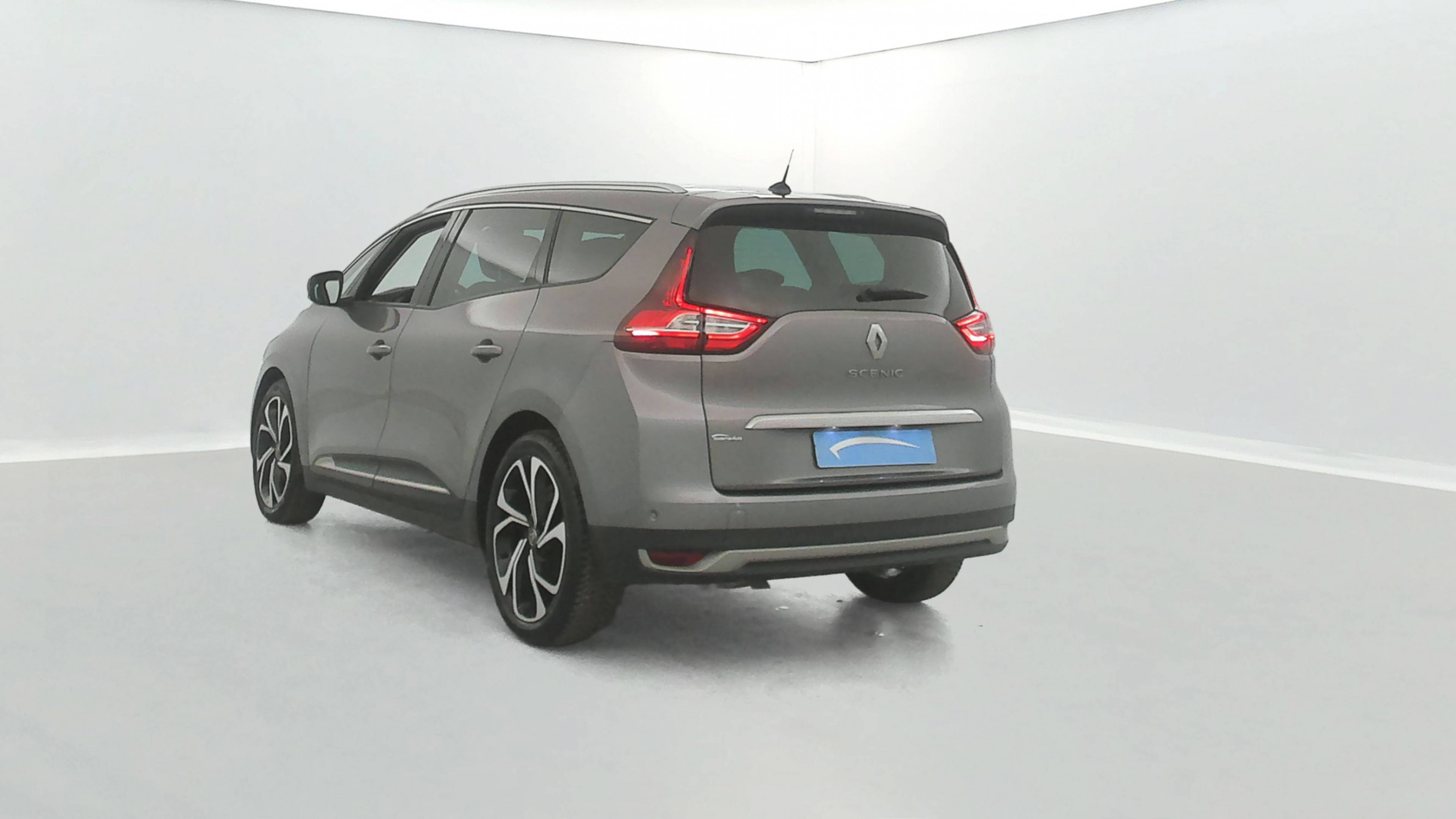 Vente en ligne Renault Grand Scenic 4 Grand Scenic TCe 160 FAP EDC au prix de 17 390 €