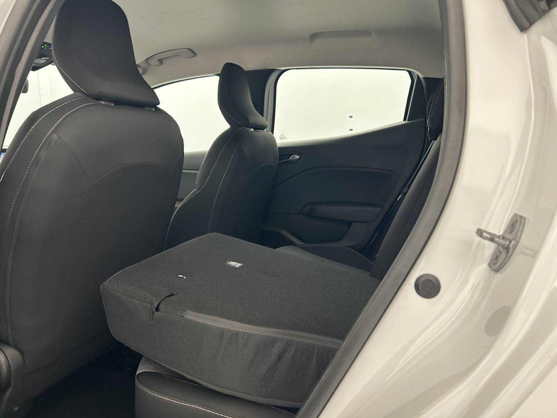 Vente en ligne Renault Clio 5 Clio TCe 90 ch GSR2 au prix de 15 390 €