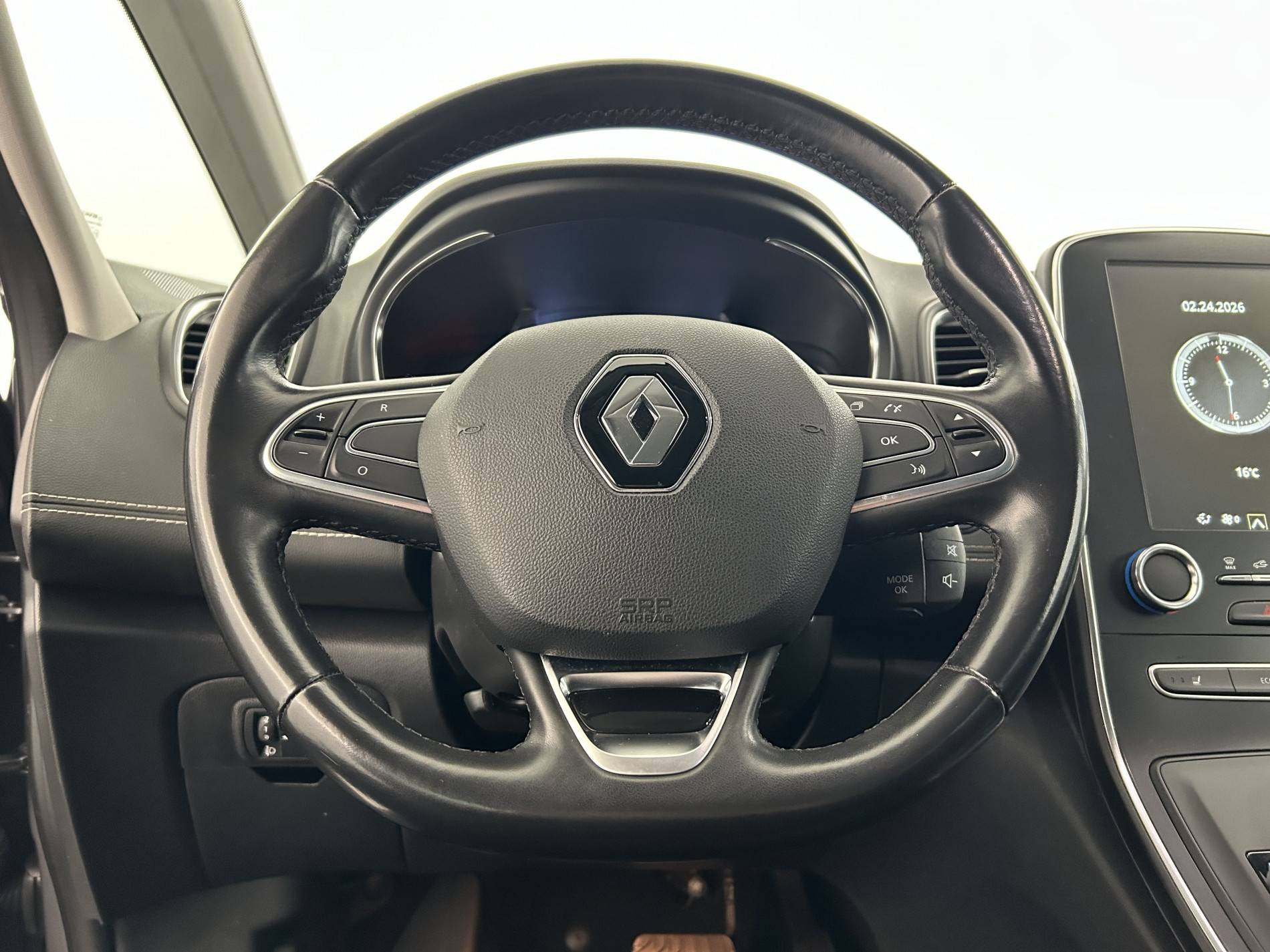 Vente en ligne Renault Grand Scenic 4 Grand Scenic TCe 160 FAP EDC au prix de 17 390 €