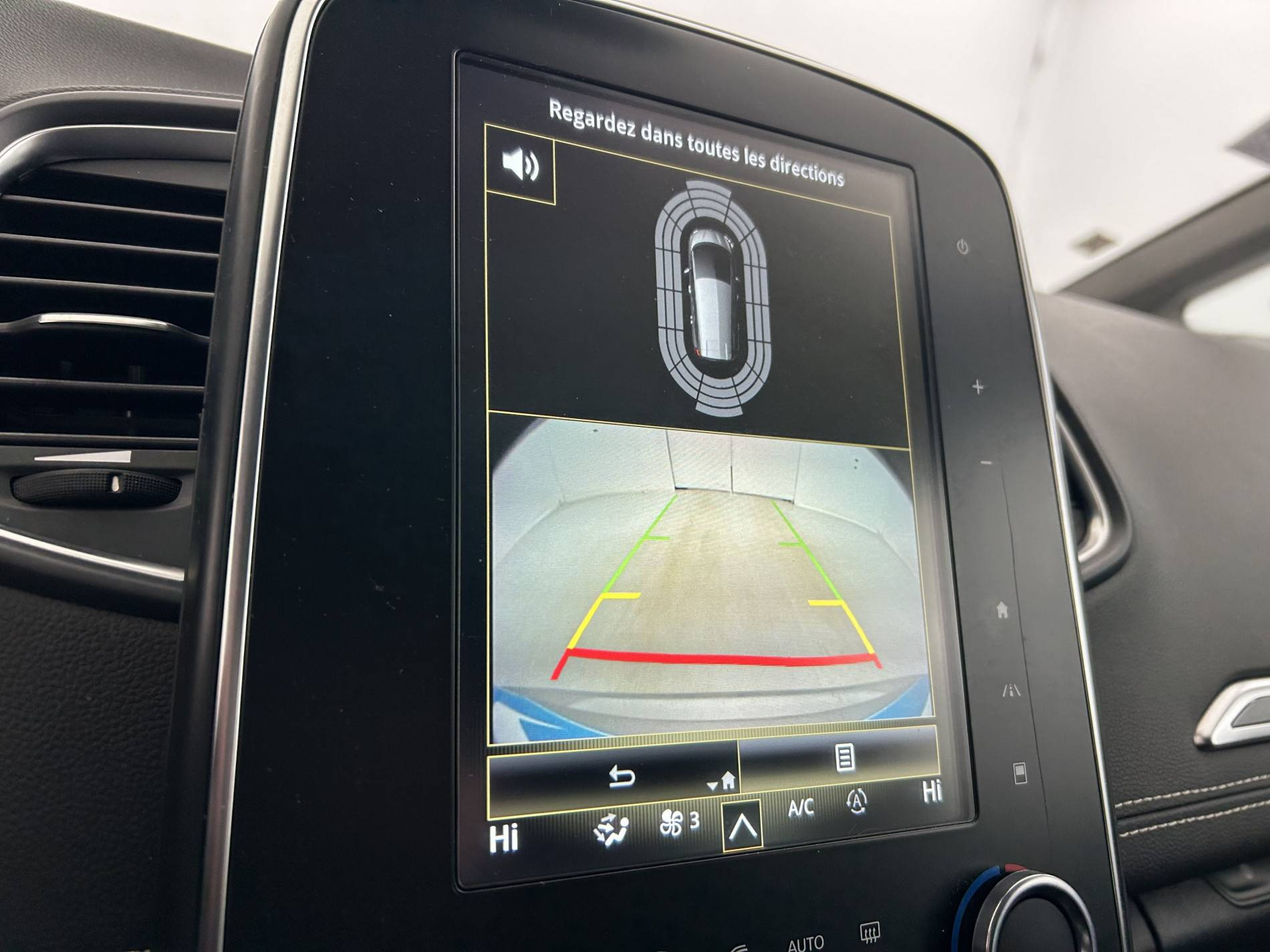 Vente en ligne Renault Grand Scenic 4 Grand Scenic TCe 160 FAP EDC au prix de 17 390 €