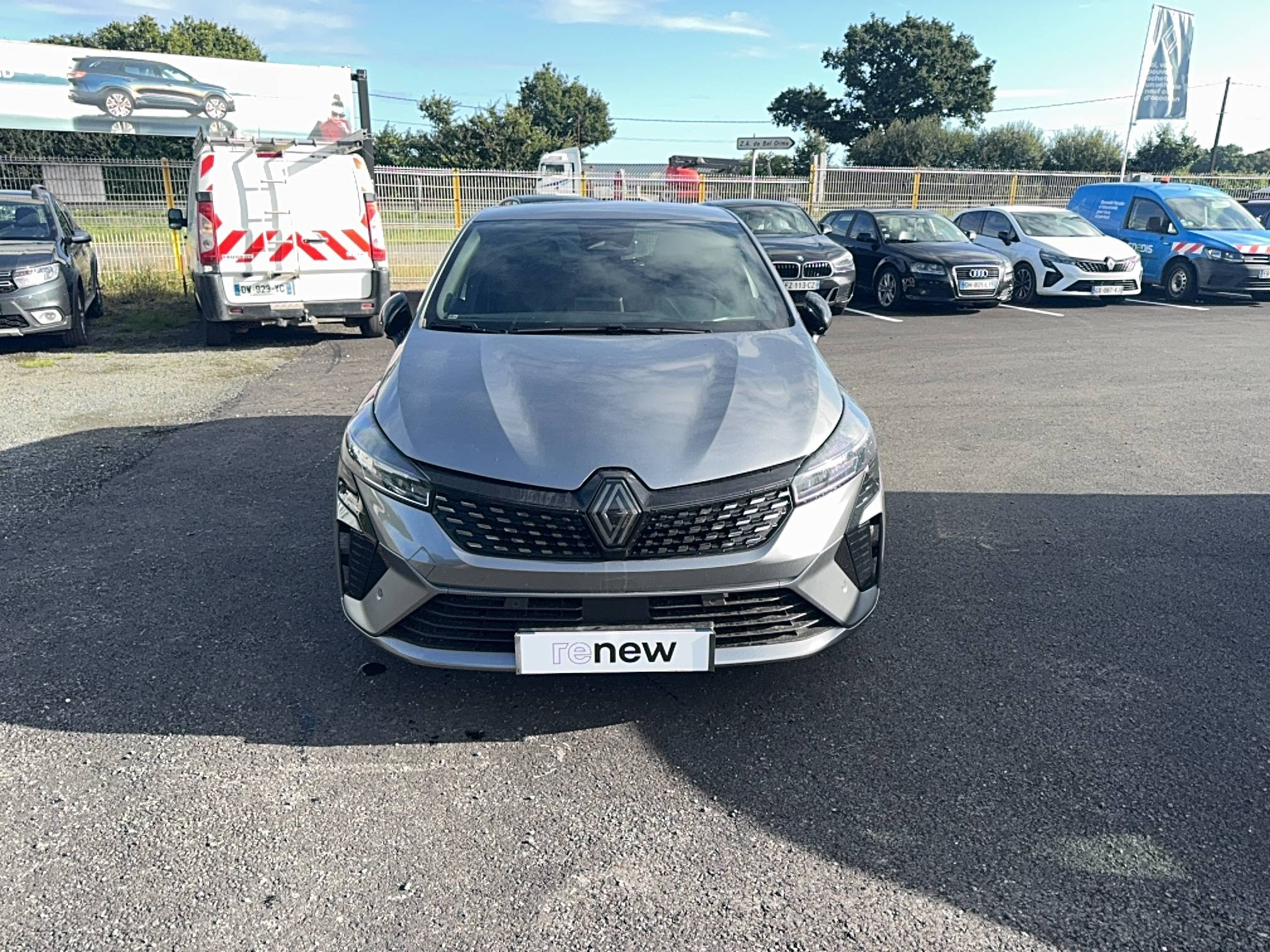 Vente en ligne Renault Clio 5 Clio E-Tech full hybrid 145 ch GSR2 au prix de 27 990 €