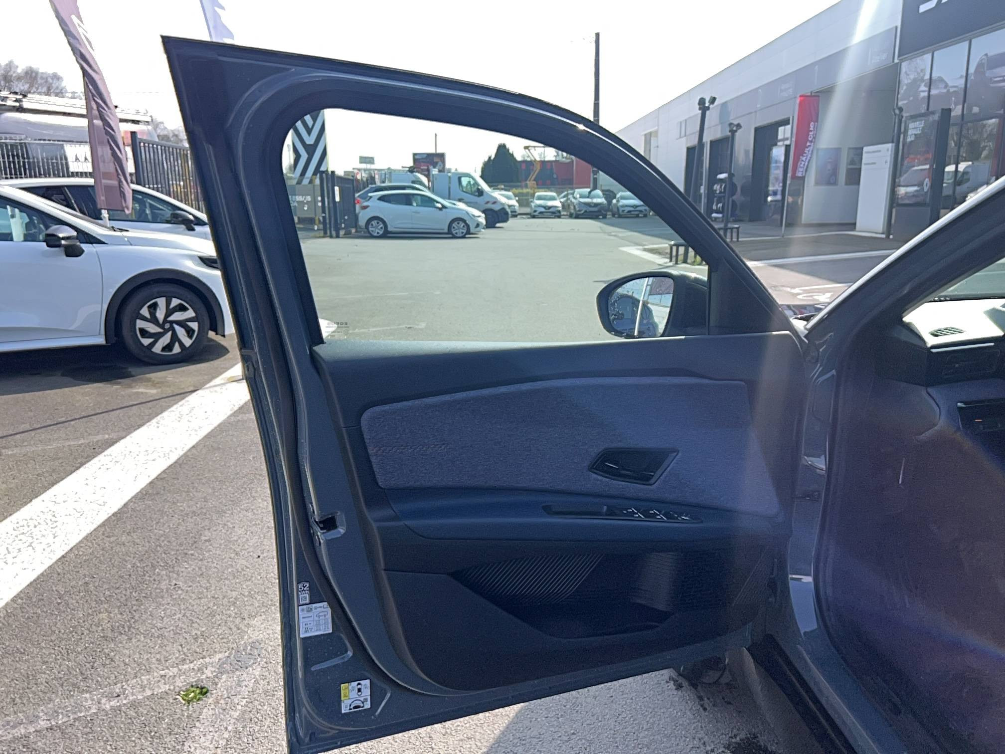 Vente en ligne Renault R4 E-Tech  150 ch autonomie confort au prix de 550 €