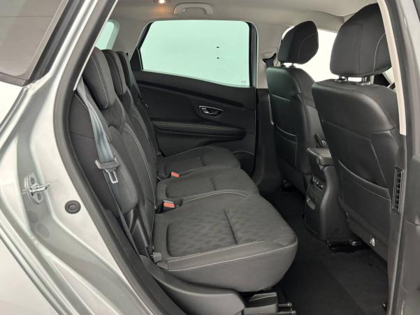 Vente en ligne Renault Scenic 4 Scenic TCe 140 FAP EDC au prix de 18 990 €