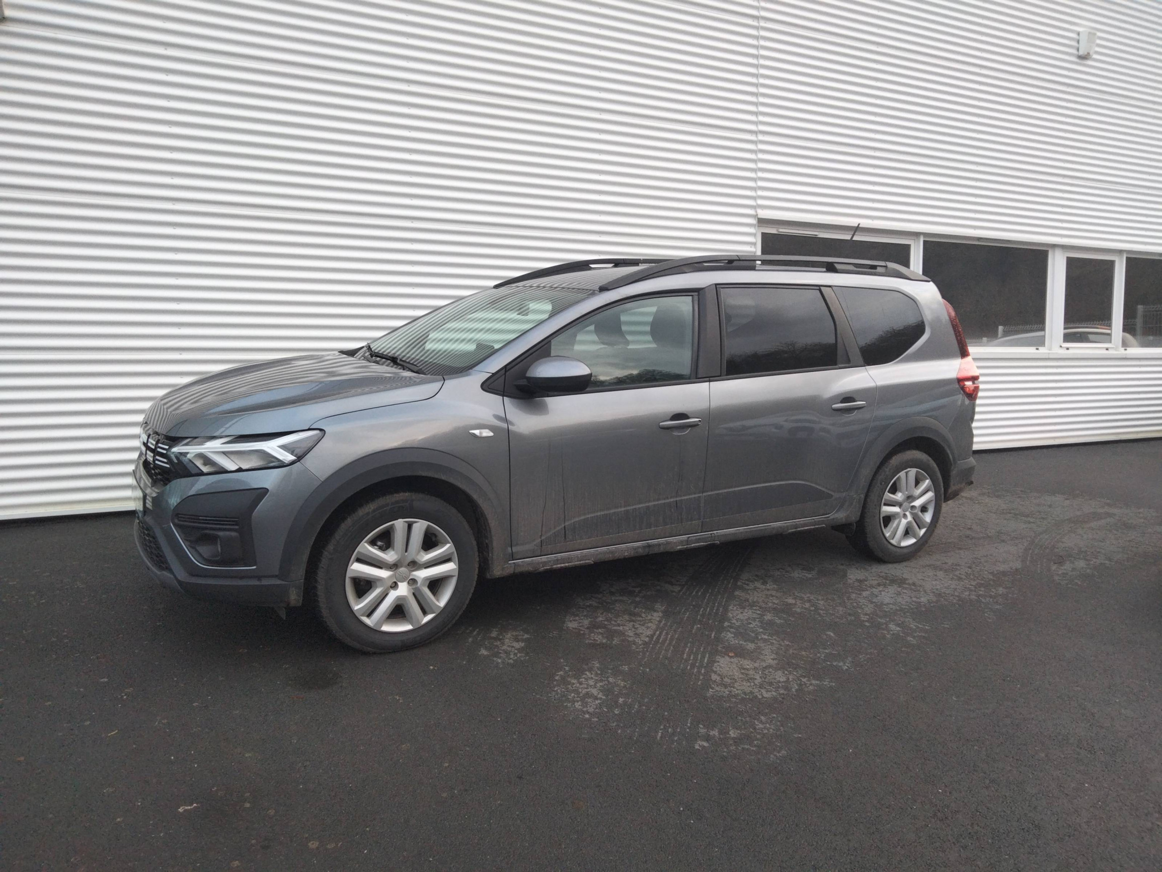 Dacia Jogger  Hybrid 140 7 places occasion de 2024 en vente à Guingamp