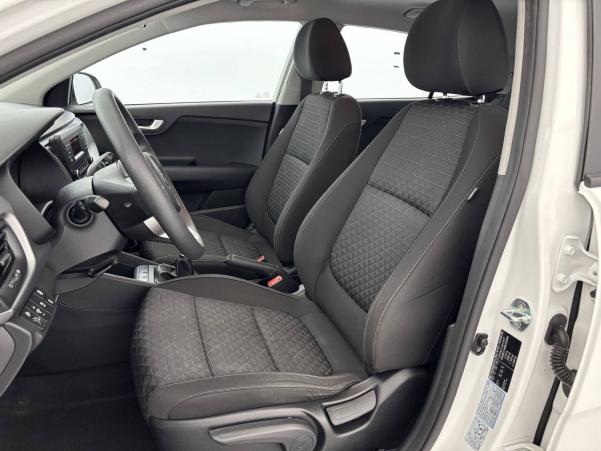 Vente en ligne Kia Rio  1.2 DPi 84ch BVM5 au prix de 13 590 €