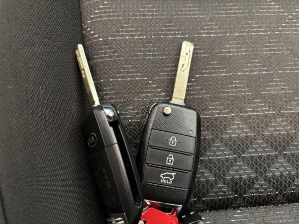 Vente en ligne Kia Rio  1.2 DPi 84ch BVM5 au prix de 13 590 €