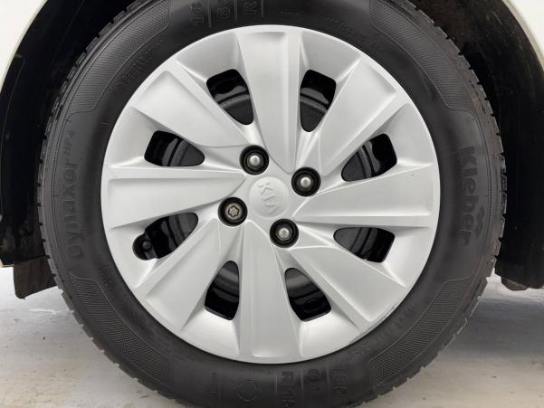 Vente en ligne Kia Rio  1.2 DPi 84ch BVM5 au prix de 13 590 €